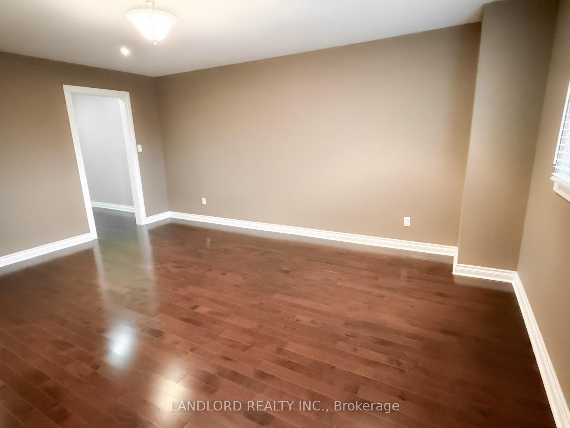 Photo 20 of 21 Raspberry Road, Scarborough, Rouge — HOMEH