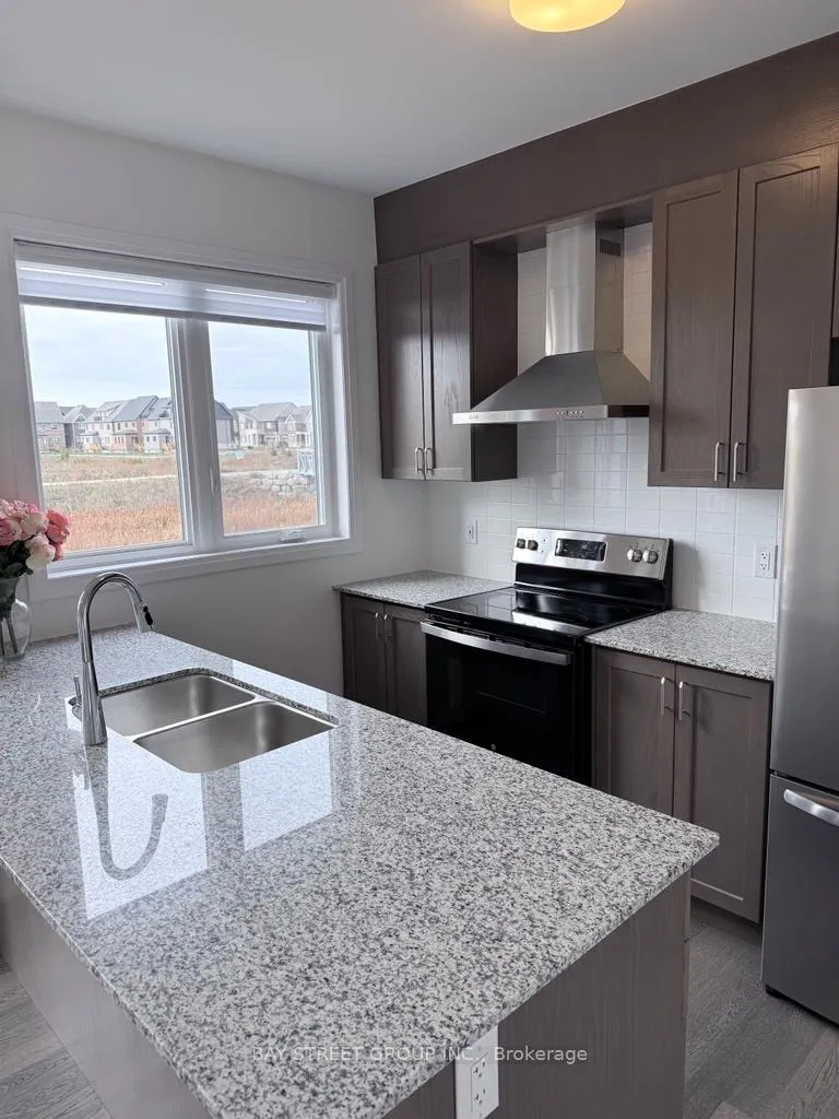 Photo 8 of 3210 Crystal Drive, Oakville, Glenorchy — HOMEH