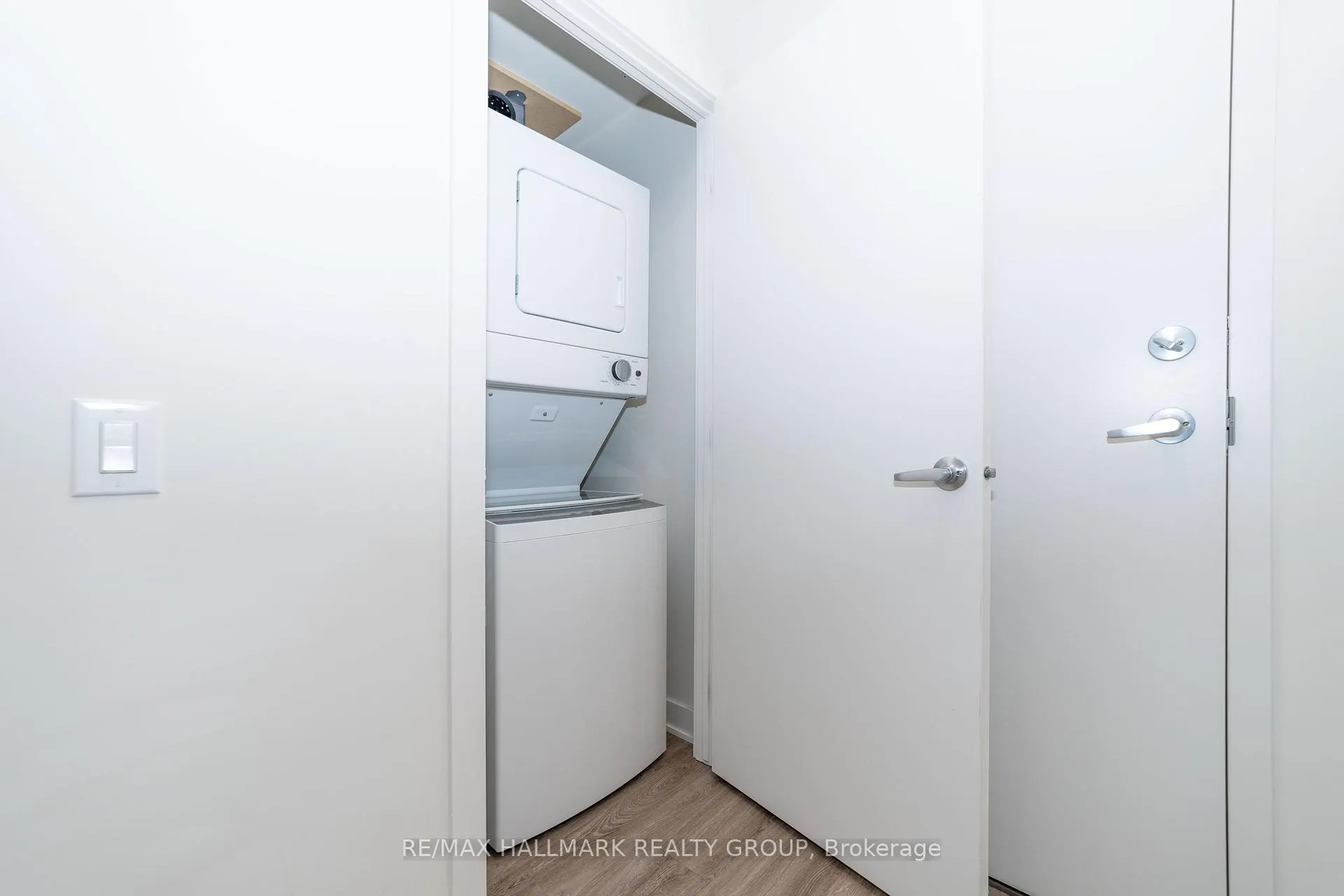 Photo 7 of Unit 705, 353 Gardner Street, Ottawa, Vanier — HOMEH