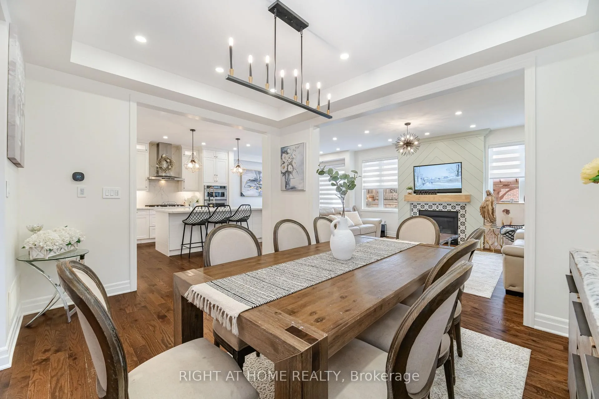 Photo 9 of 1311 (UPPER) Whitney Terrace, Milton, Ford — HOMEH