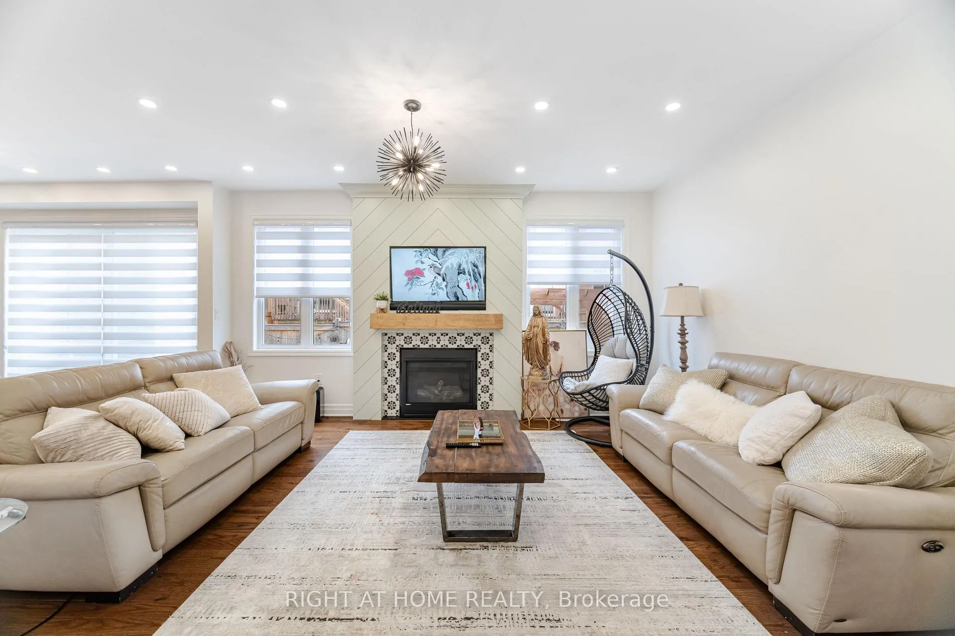 Photo 12 of 1311 (UPPER) Whitney Terrace, Milton, Ford — HOMEH