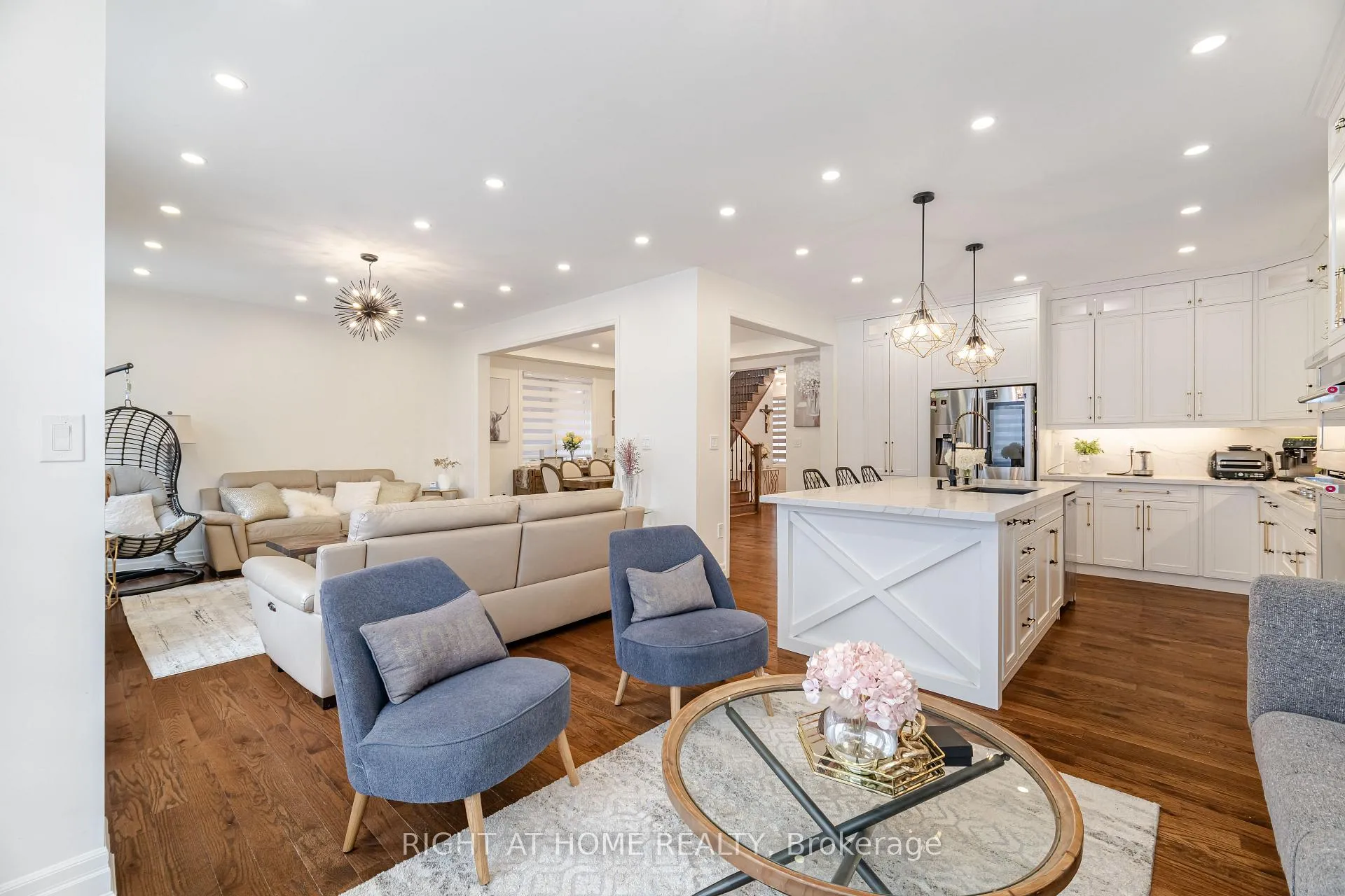 Photo 15 of 1311 (UPPER) Whitney Terrace, Milton, Ford — HOMEH