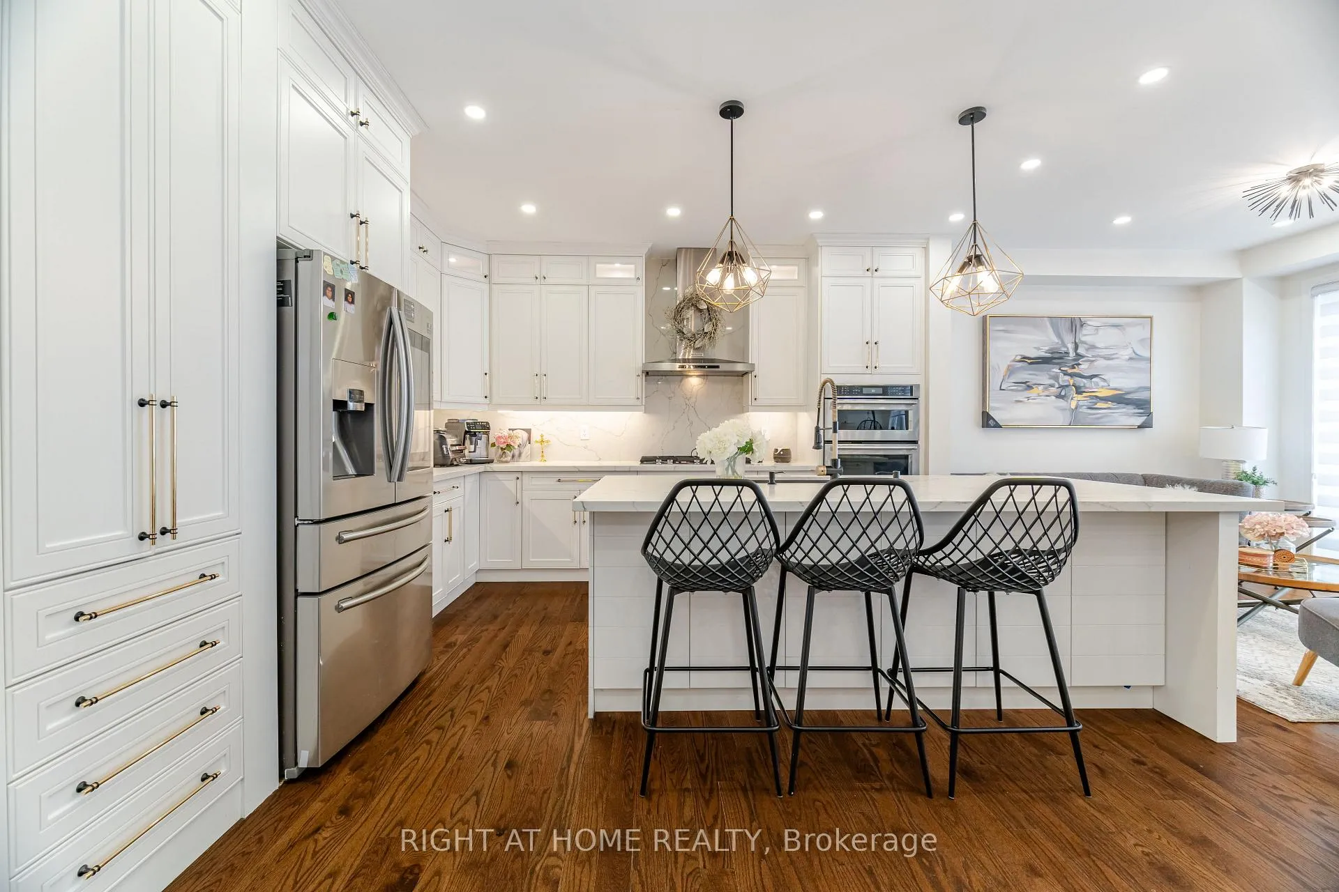 Photo 21 of 1311 (UPPER) Whitney Terrace, Milton, Ford — HOMEH