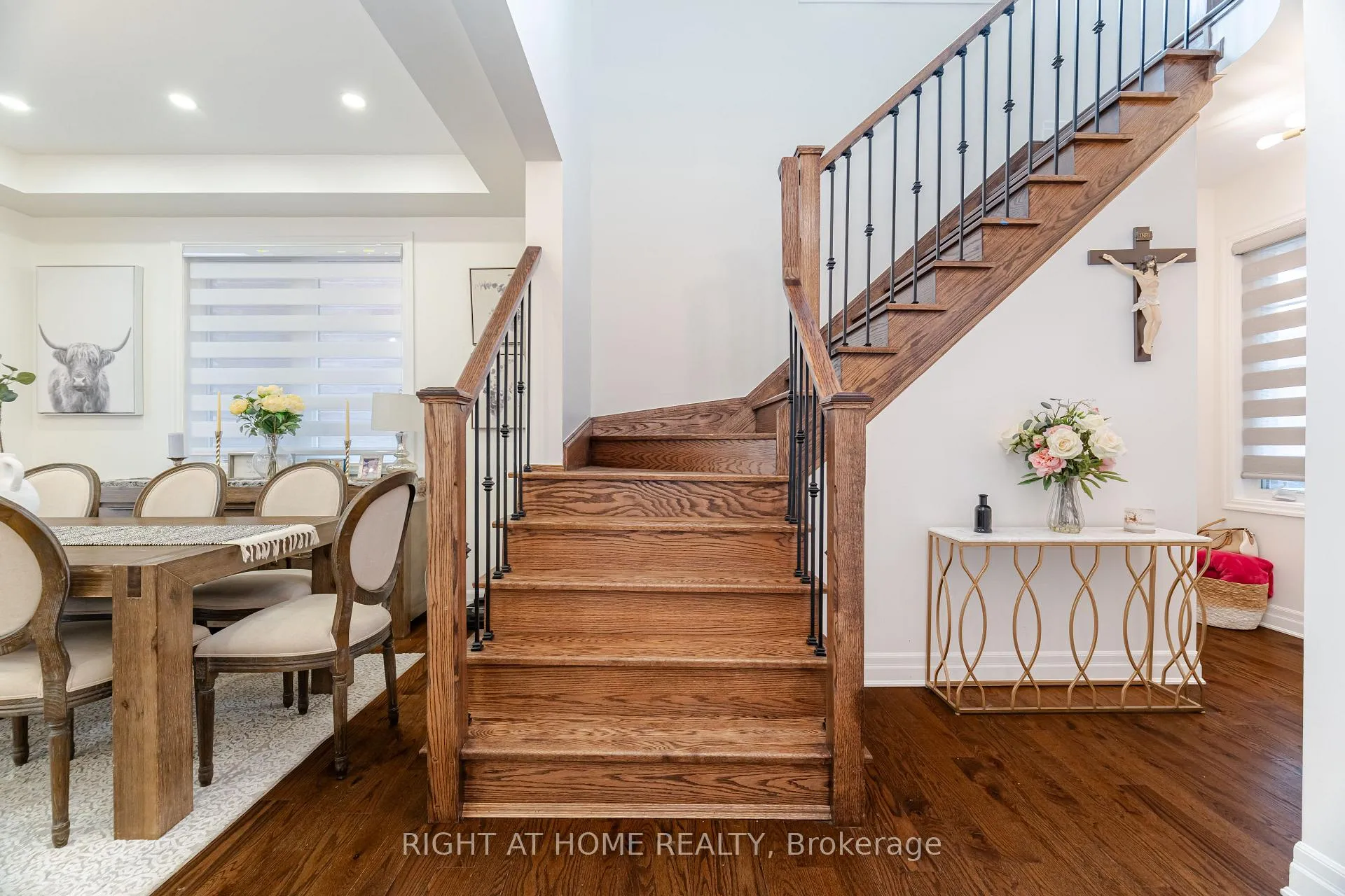 Photo 26 of 1311 (UPPER) Whitney Terrace, Milton, Ford — HOMEH