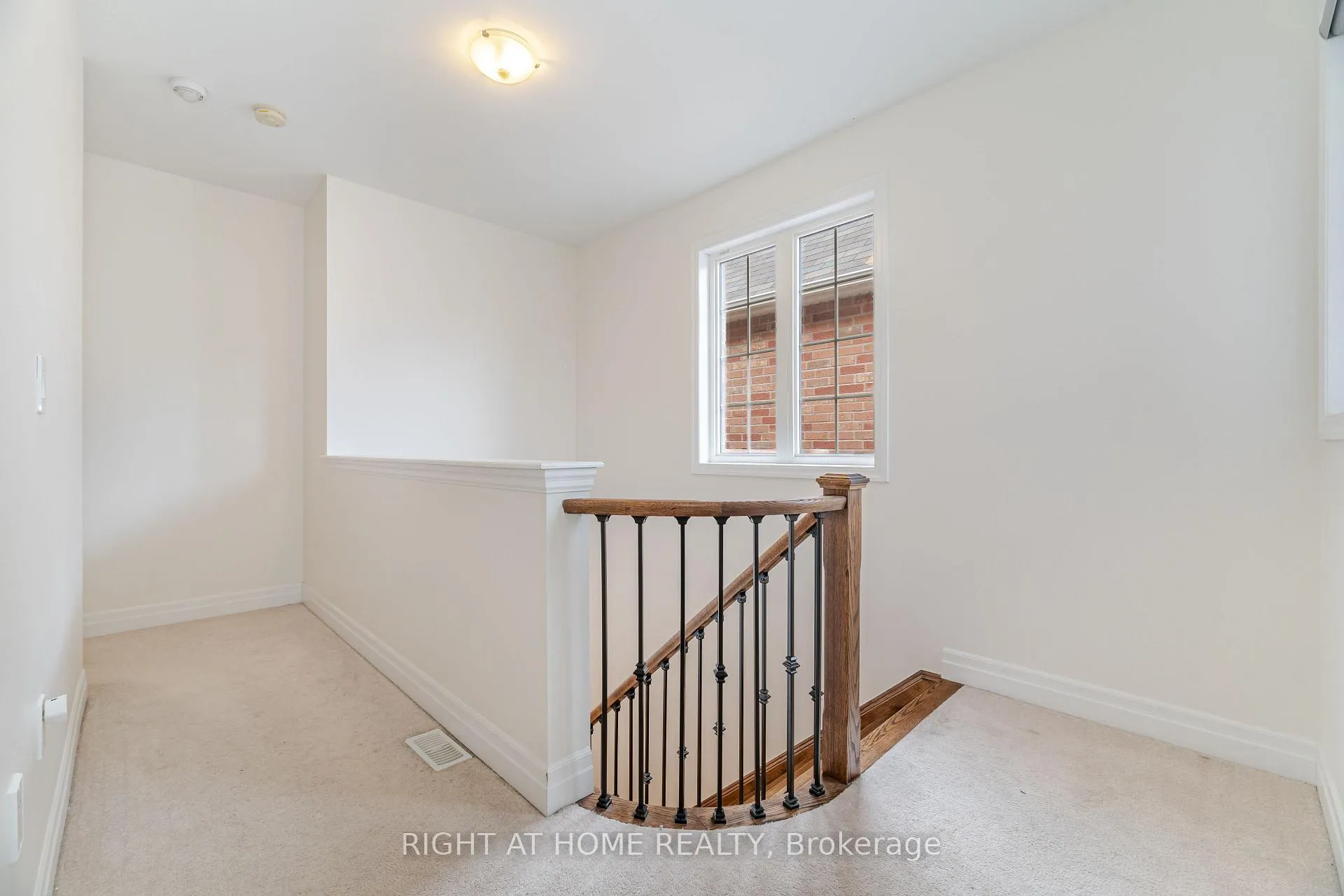 Photo 27 of 1311 (UPPER) Whitney Terrace, Milton, Ford — HOMEH
