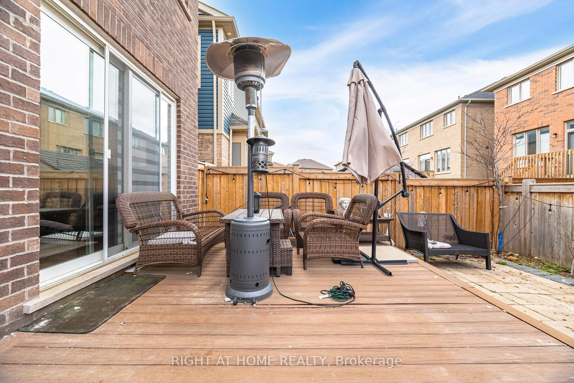 Photo 40 of 1311 (UPPER) Whitney Terrace, Milton, Ford — HOMEH
