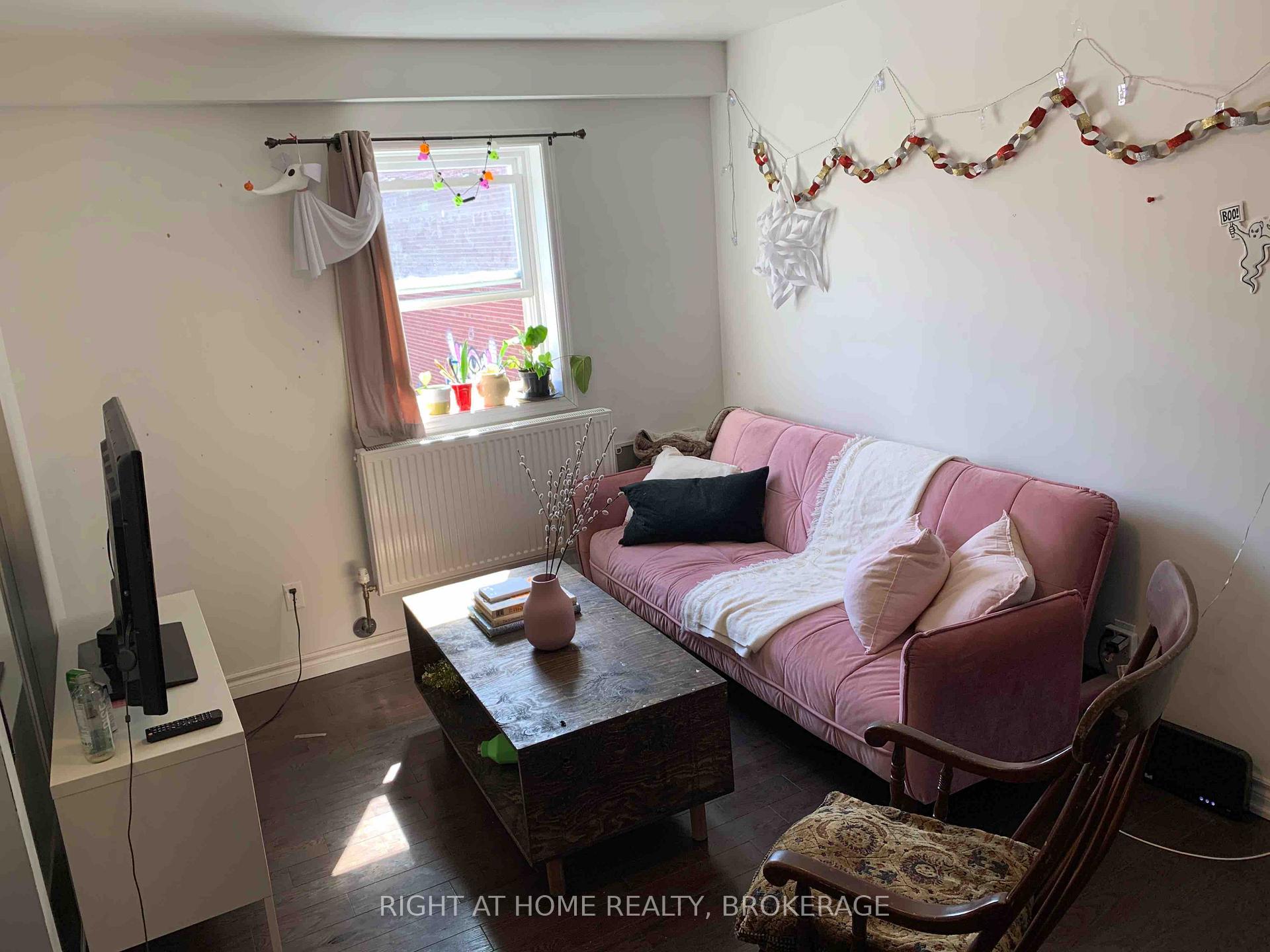 Photo 14 of Unit 2, 129 Baldwin Street, Toronto, Kensington-Chinatown — HOMEH