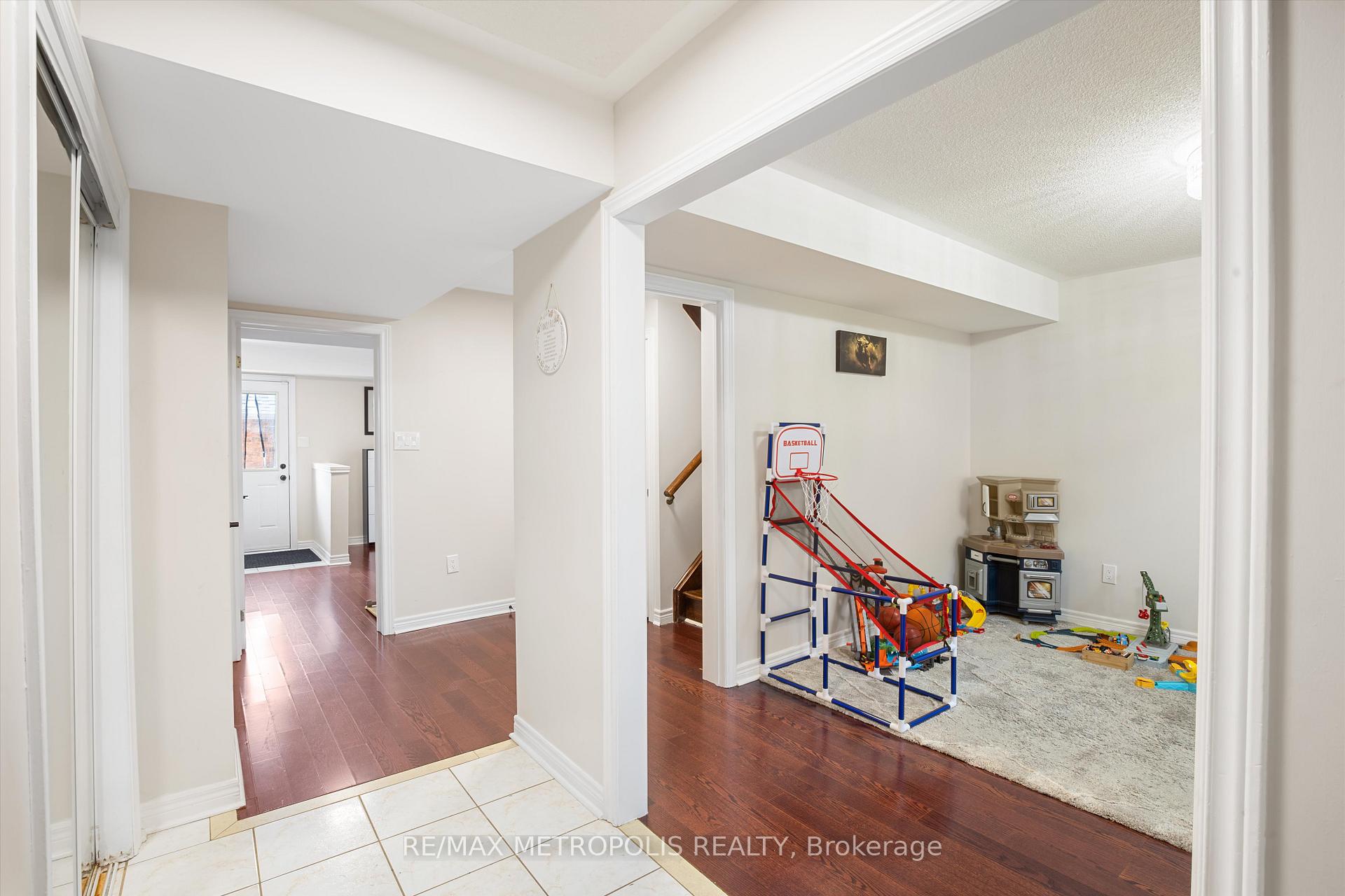 Photo 4 of 72 Huxtable Lane, Scarborough, Rouge — HOMEH