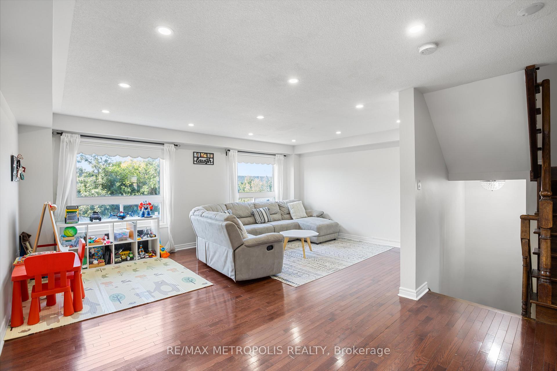 Photo 8 of 72 Huxtable Lane, Scarborough, Rouge — HOMEH