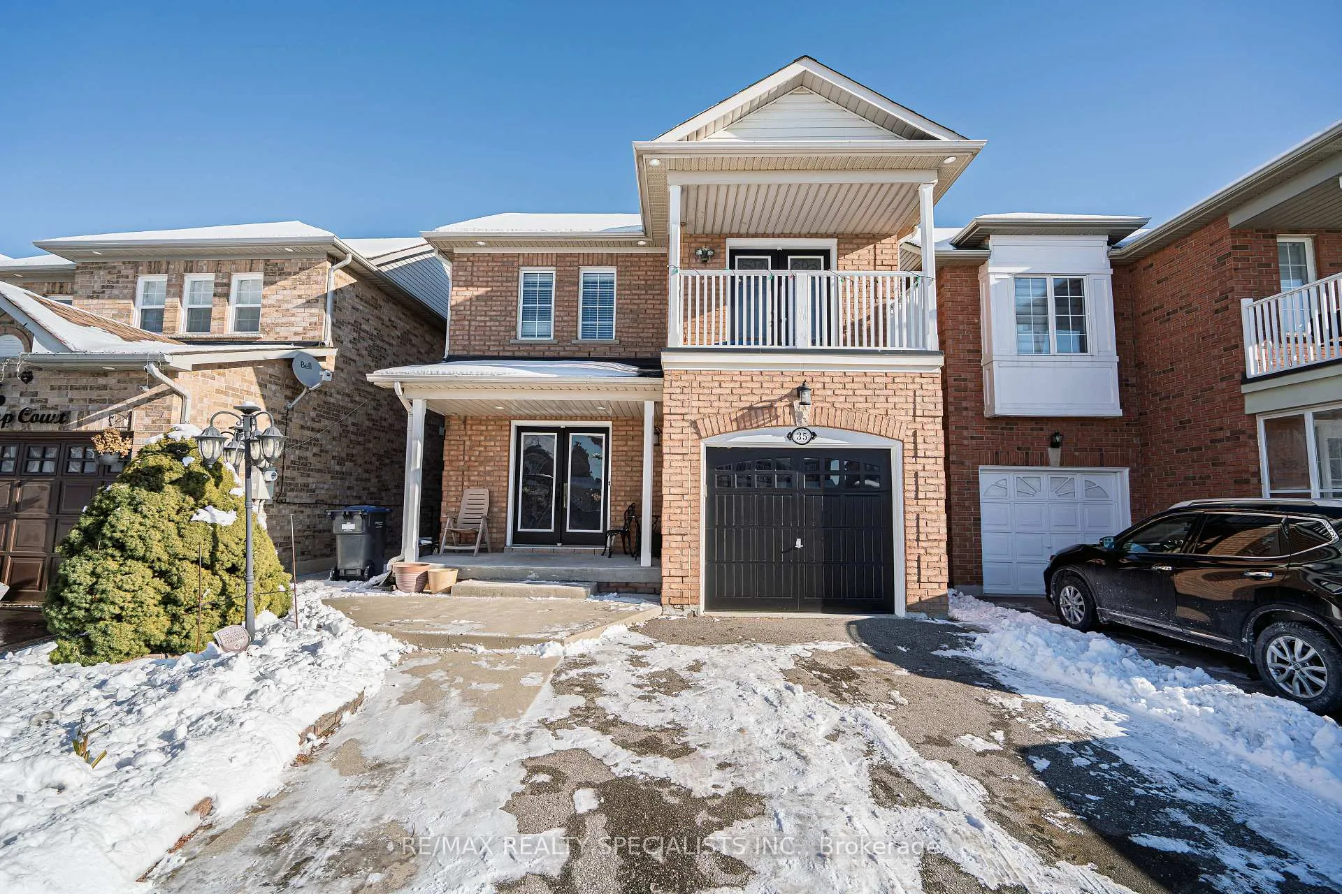 Photo 1 of 35 Dunlop Court, Brampton, Fletcher's Meadow — HOMEH