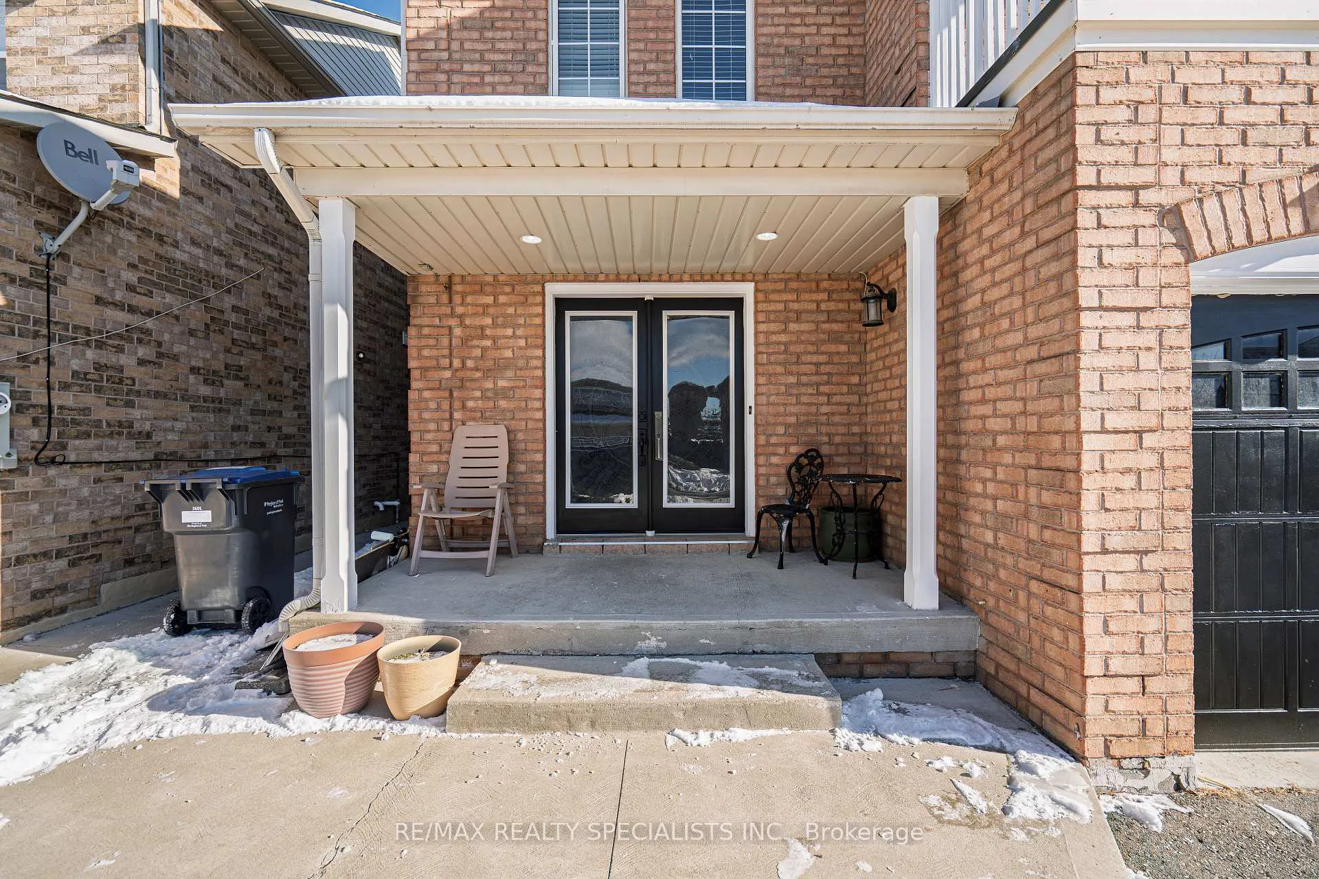 Photo 5 of 35 Dunlop Court, Brampton, Fletcher's Meadow — HOMEH