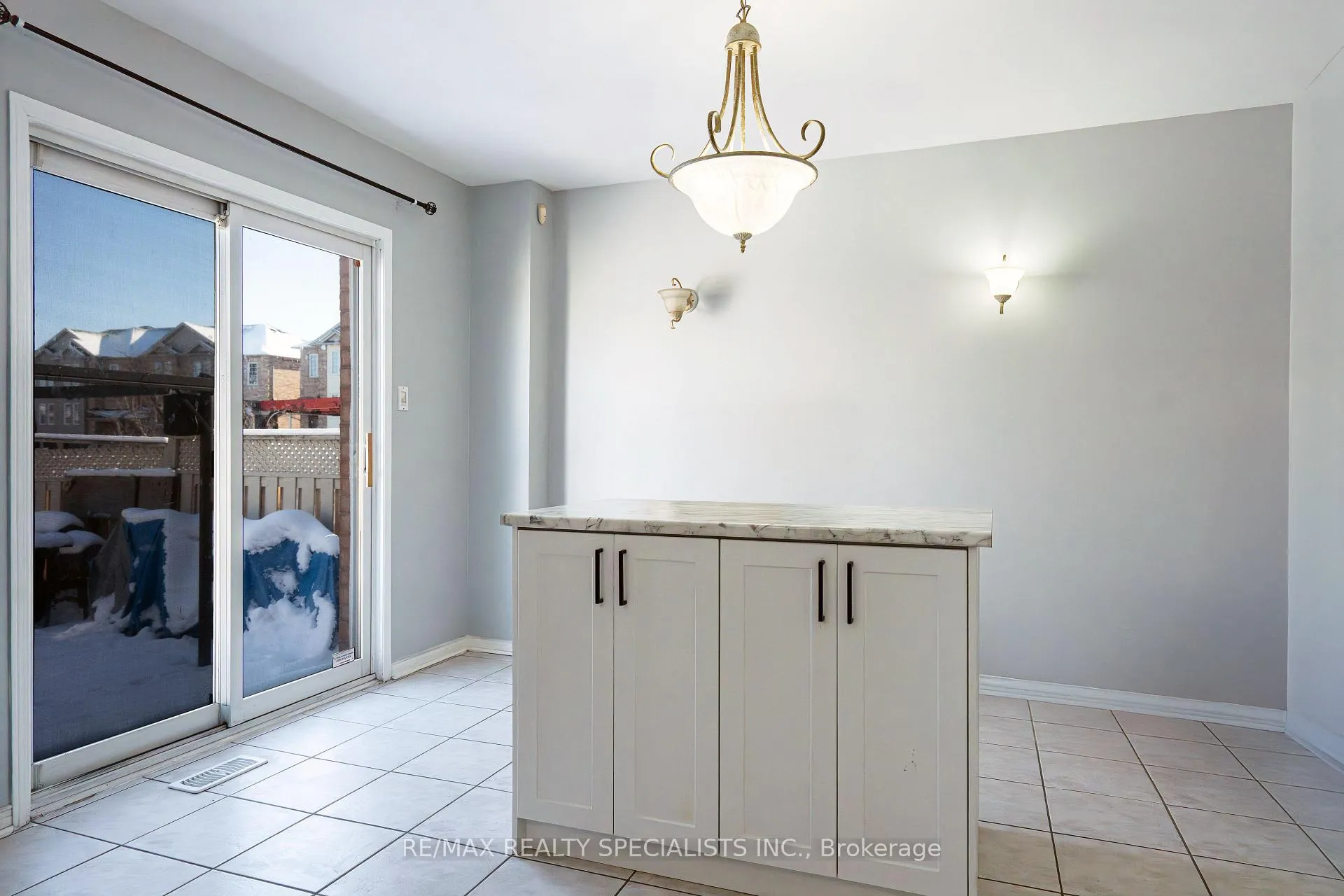 Photo 19 of 35 Dunlop Court, Brampton, Fletcher's Meadow — HOMEH