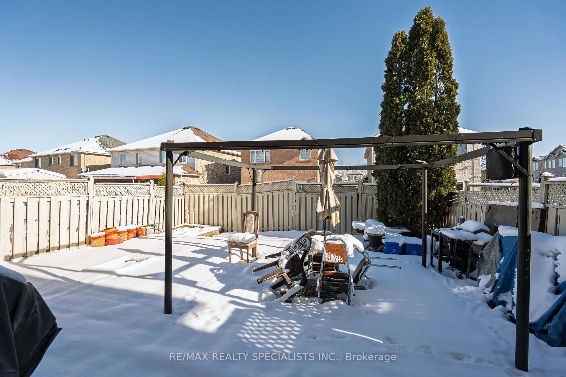 Photo 20 of 35 Dunlop Court, Brampton, Fletcher's Meadow — HOMEH