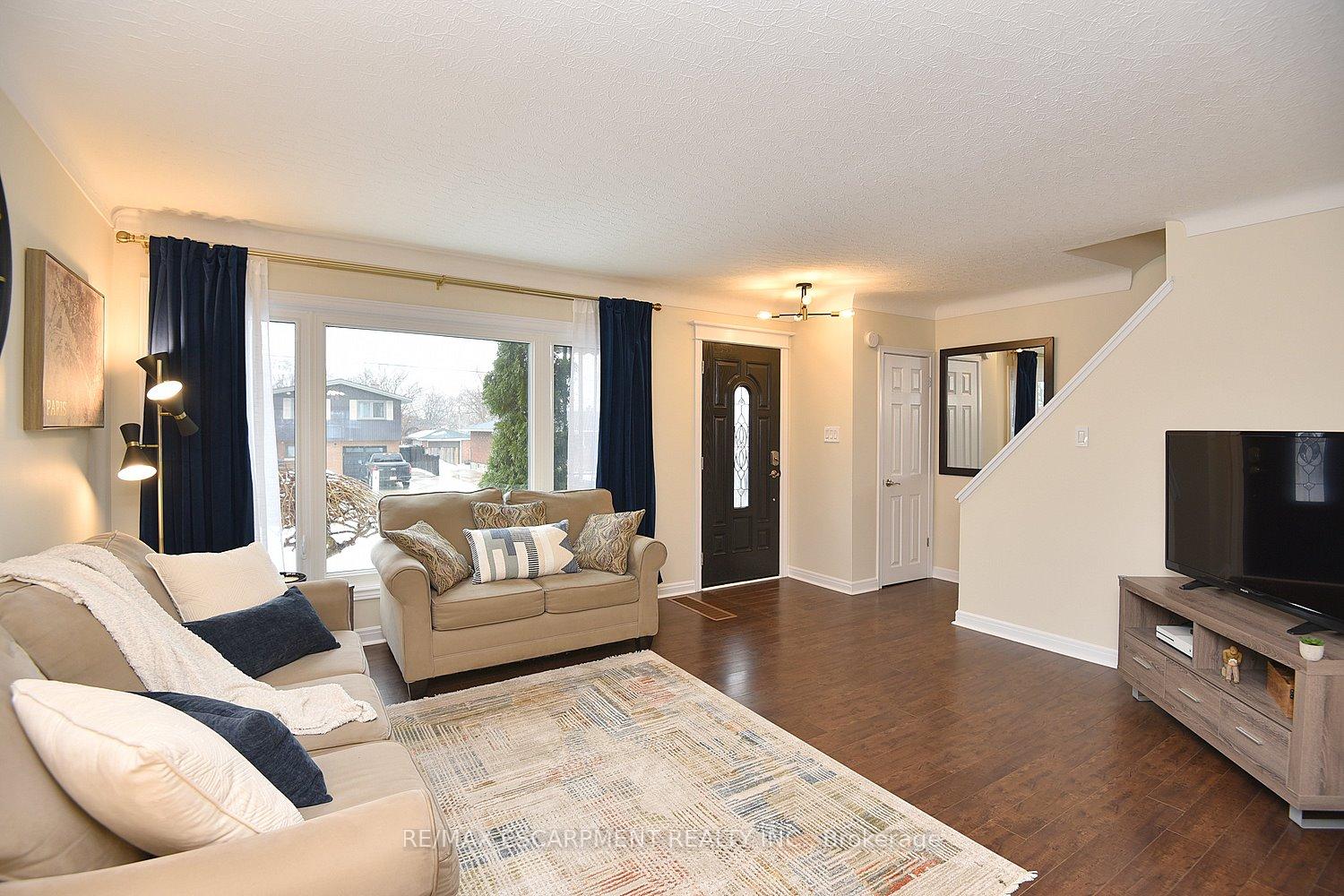 Photo 3 of 53 Thompson Avenue, Thorold, Thorold Downtown — HOMEH