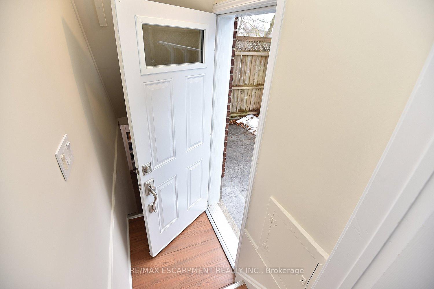 Photo 25 of 53 Thompson Avenue, Thorold, Thorold Downtown — HOMEH