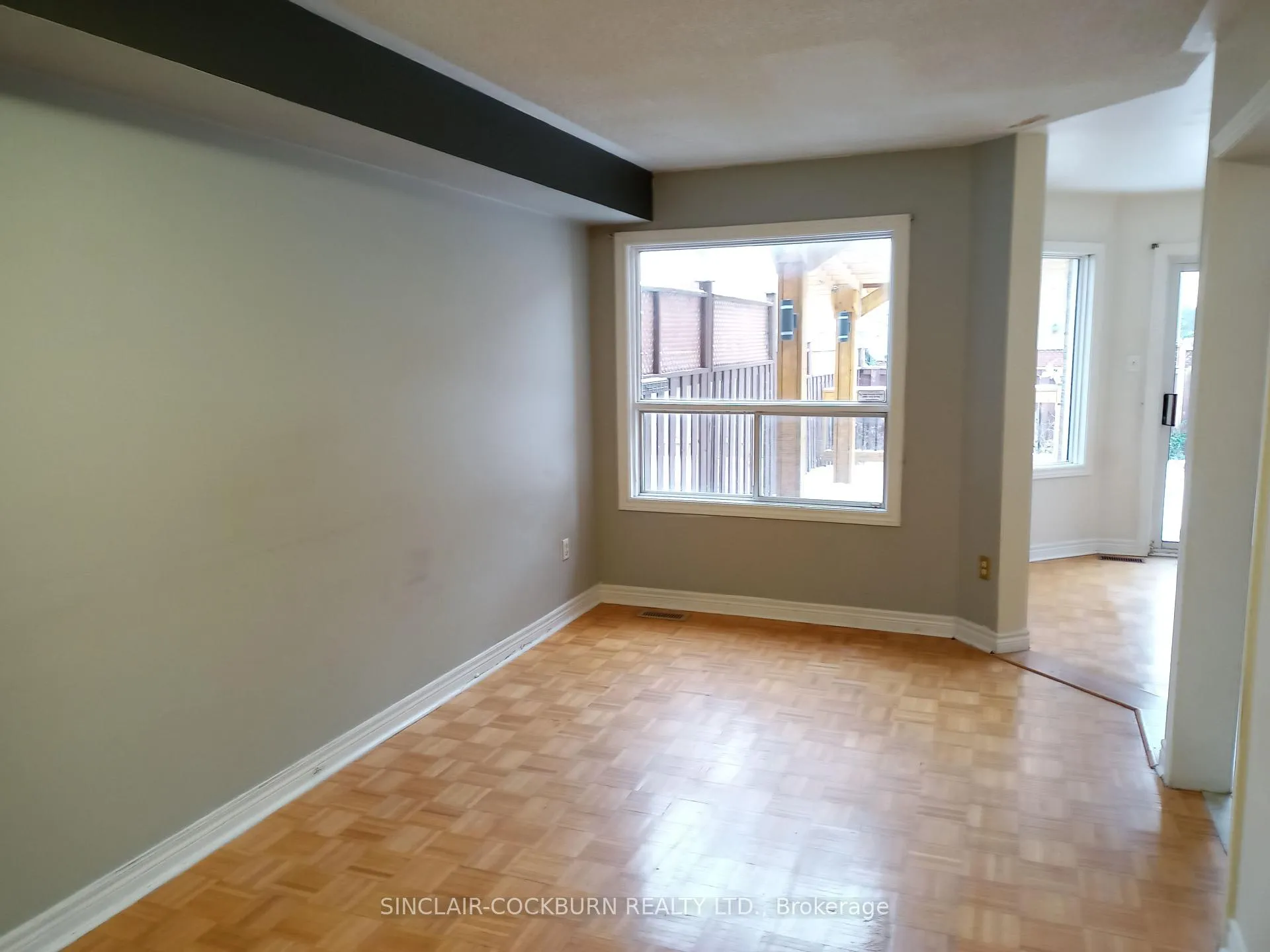 Photo 4 of 14 Tessler Crescent, Brampton, Brampton West — HOMEH