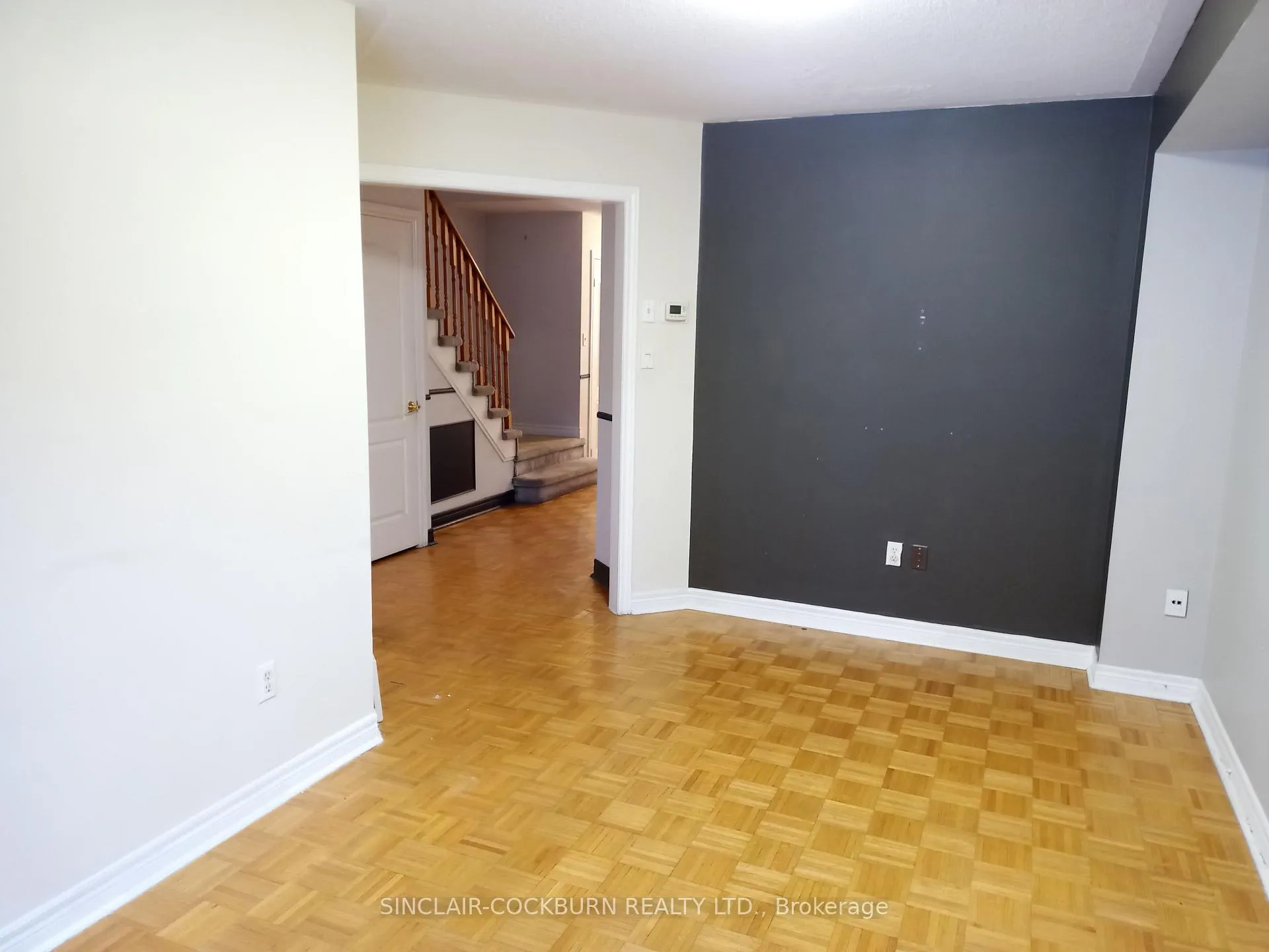 Photo 10 of 14 Tessler Crescent, Brampton, Brampton West — HOMEH