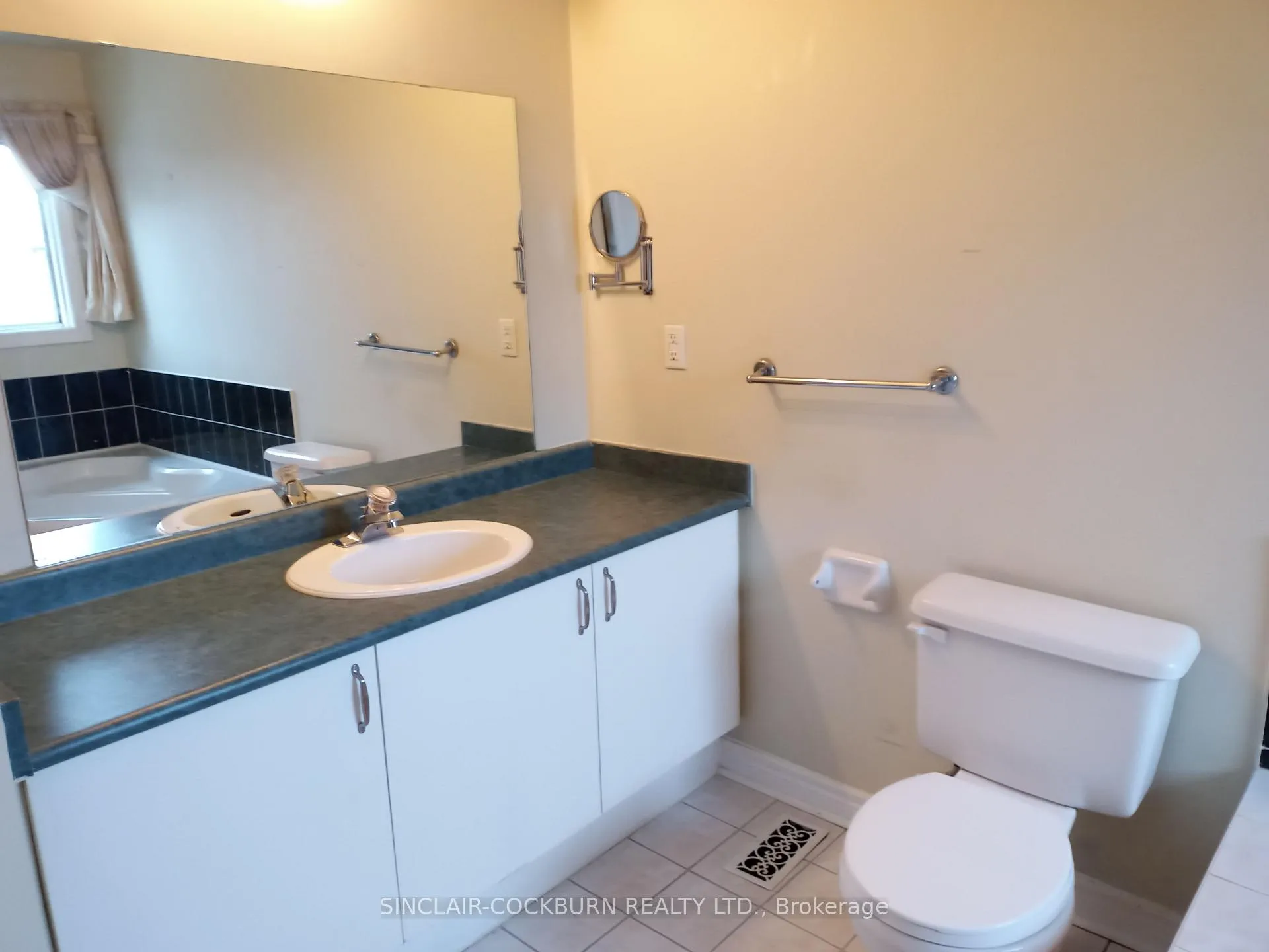 Photo 15 of 14 Tessler Crescent, Brampton, Brampton West — HOMEH