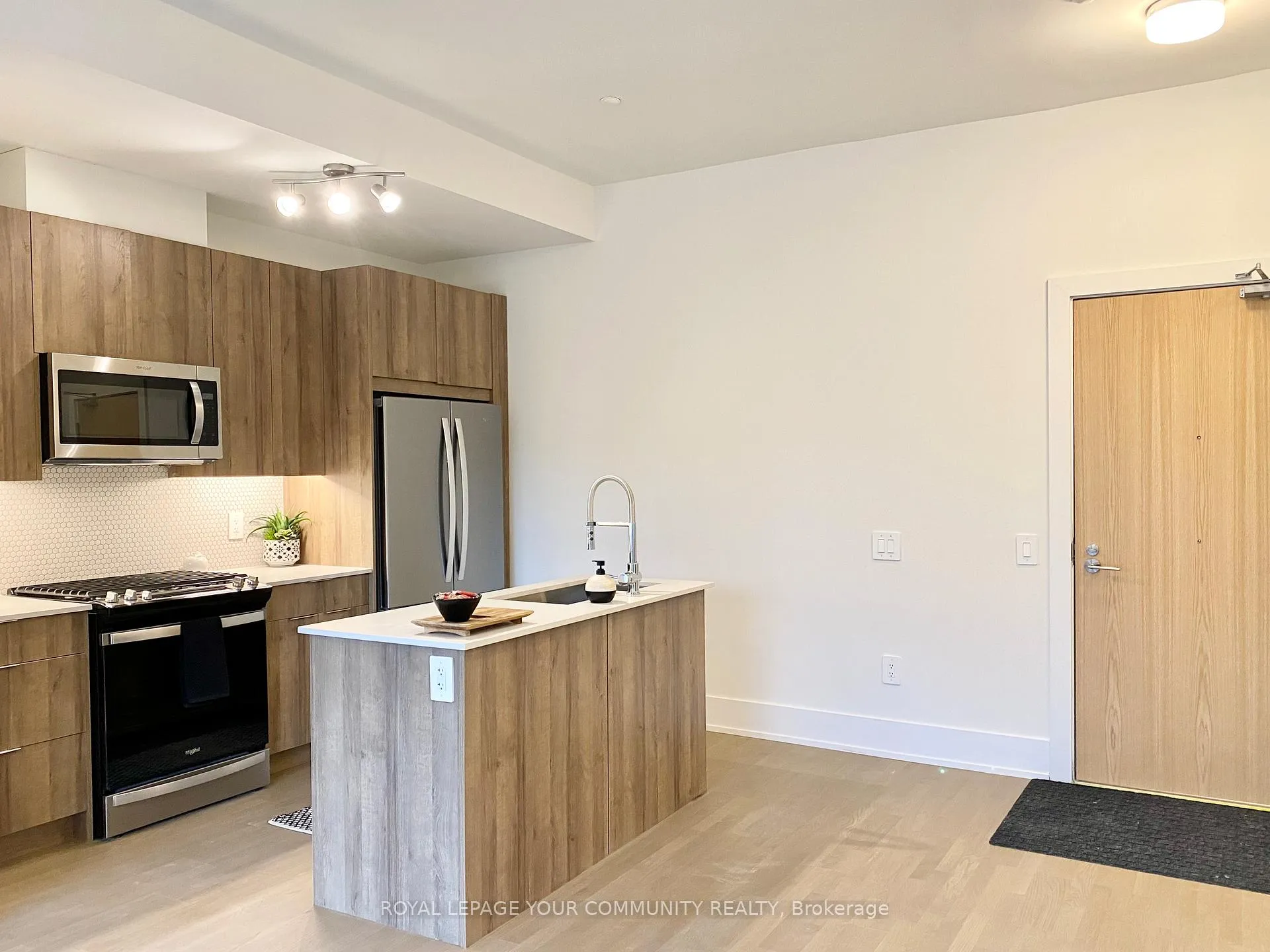 Photo 4 of Unit 308, 495 Logan Avenue, Toronto, North Riverdale — HOMEH