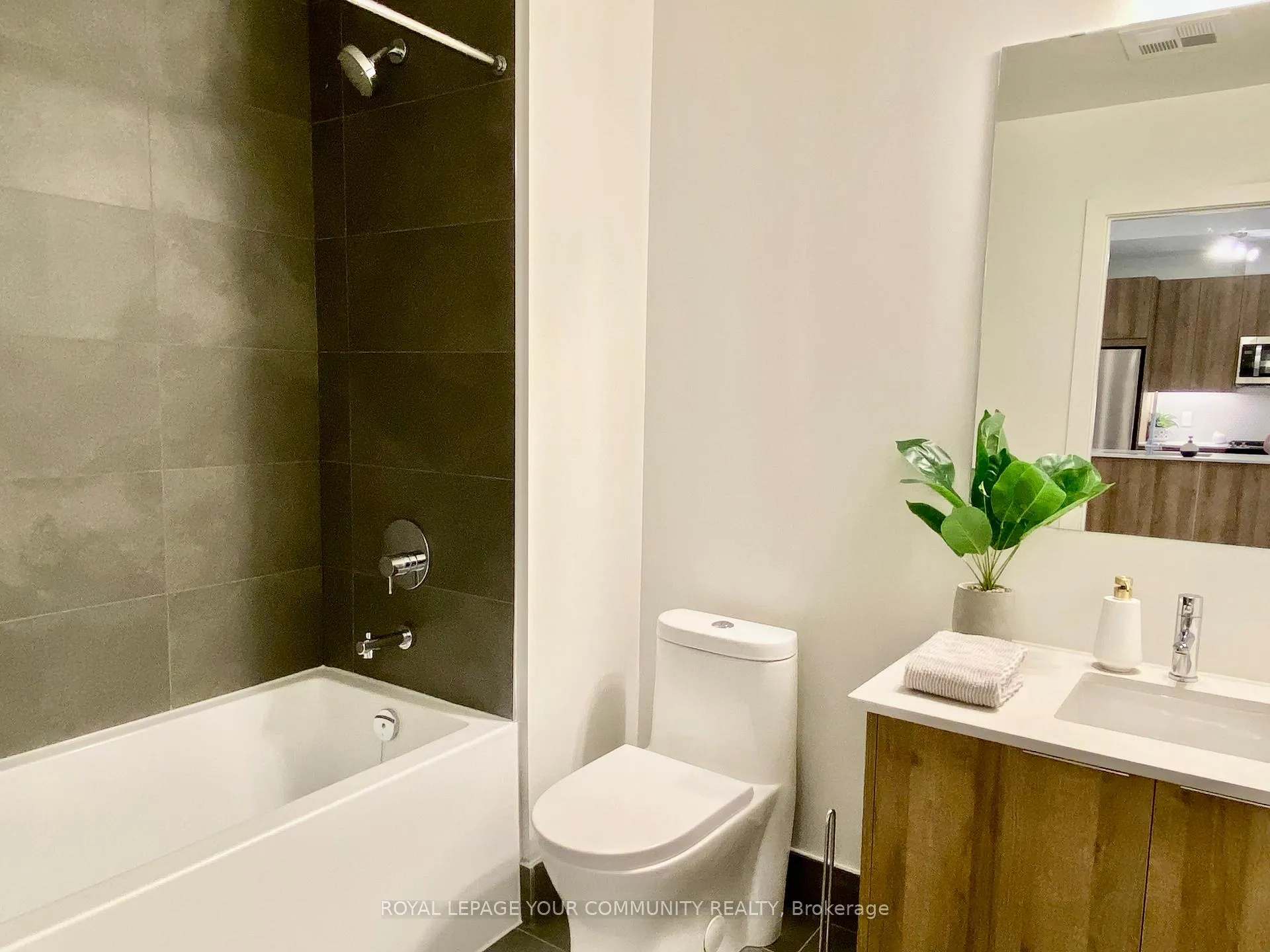 Photo 9 of Unit 308, 495 Logan Avenue, Toronto, North Riverdale — HOMEH