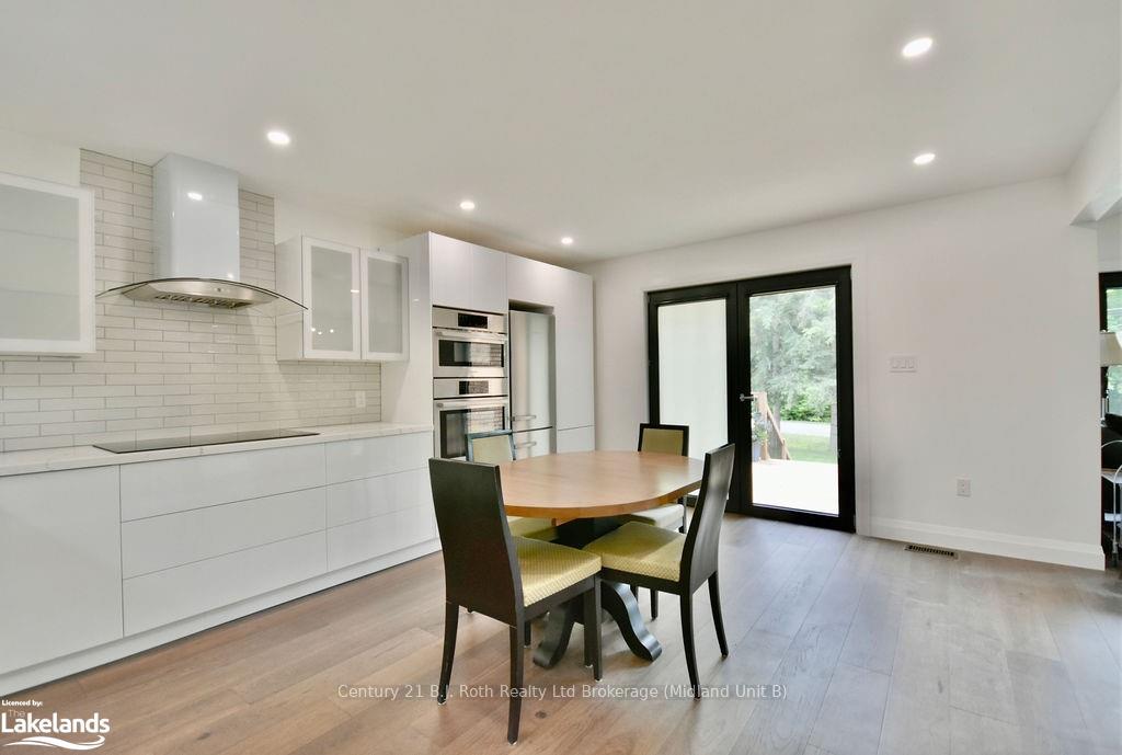 Photo 19 of 26 Glen Cedar Drive, Tiny, Rural Tiny — HOMEH