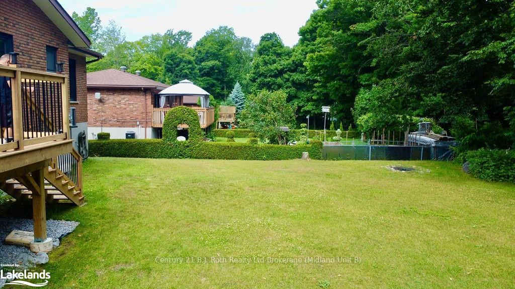 Photo 33 of 26 Glen Cedar Drive, Tiny, Rural Tiny — HOMEH