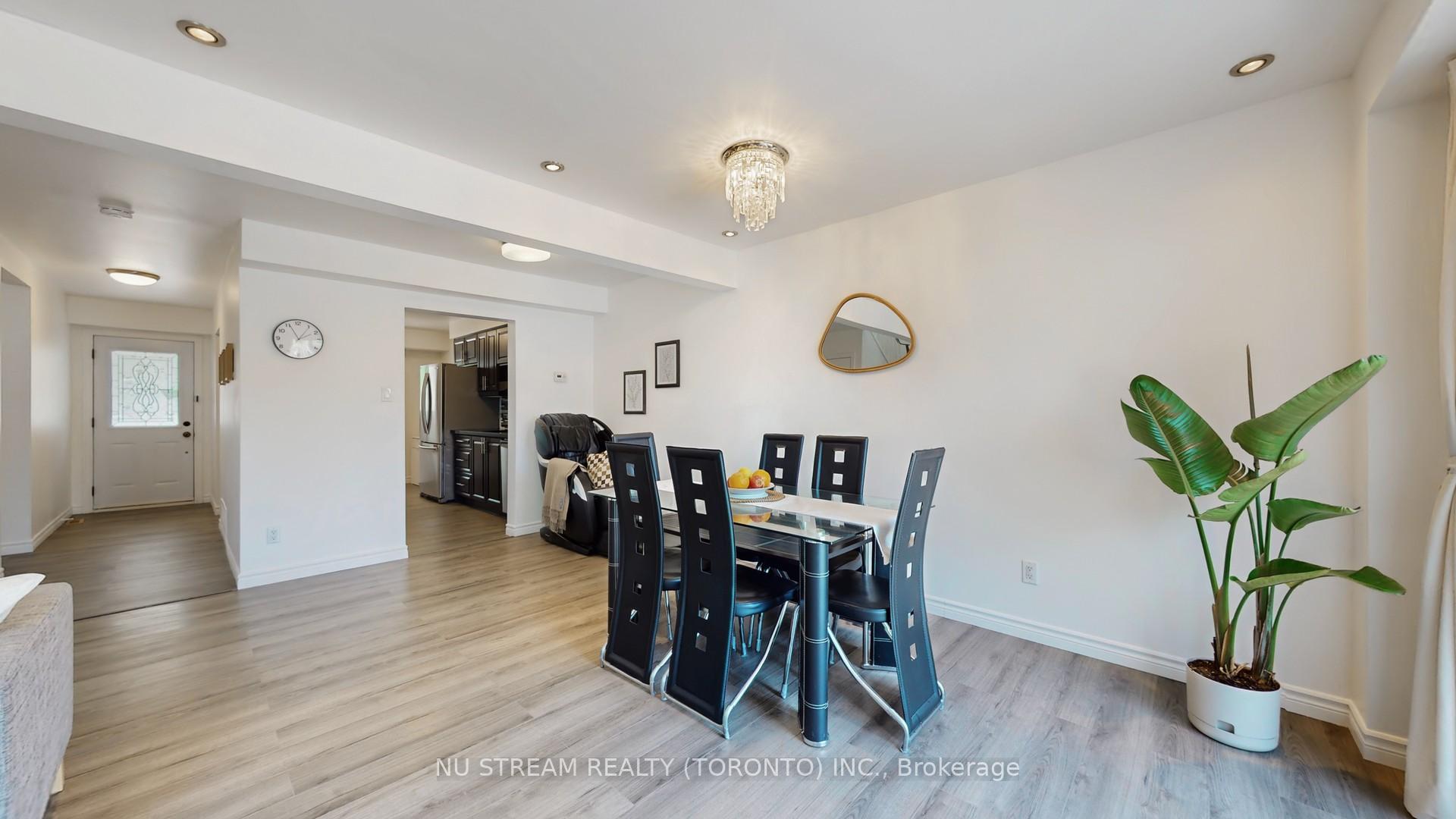 Photo 12 of 16 Caronia Square, Scarborough, Malvern — HOMEH