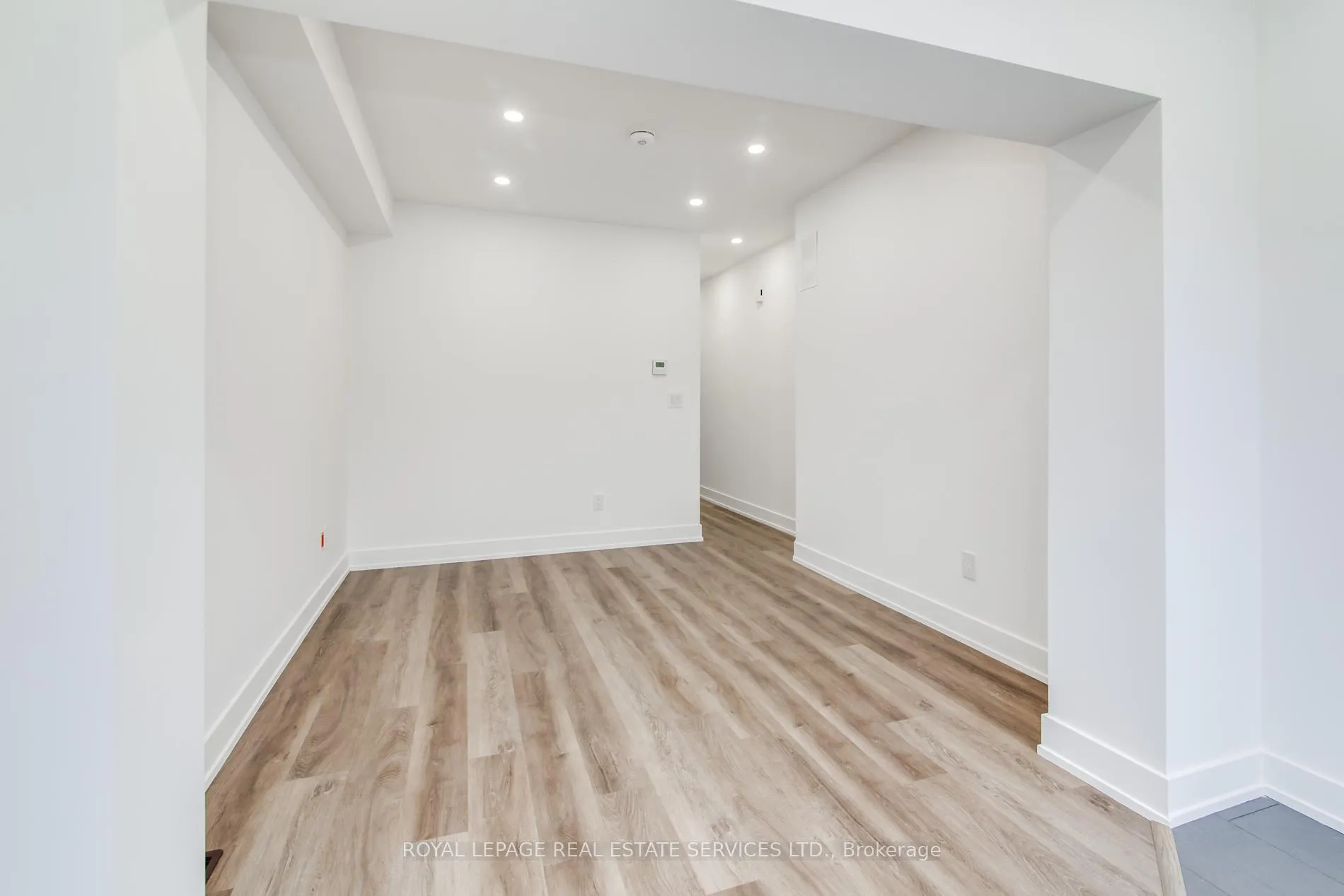 Photo 4 of Unit M, 716 Logan Avenue, Toronto, North Riverdale — HOMEH