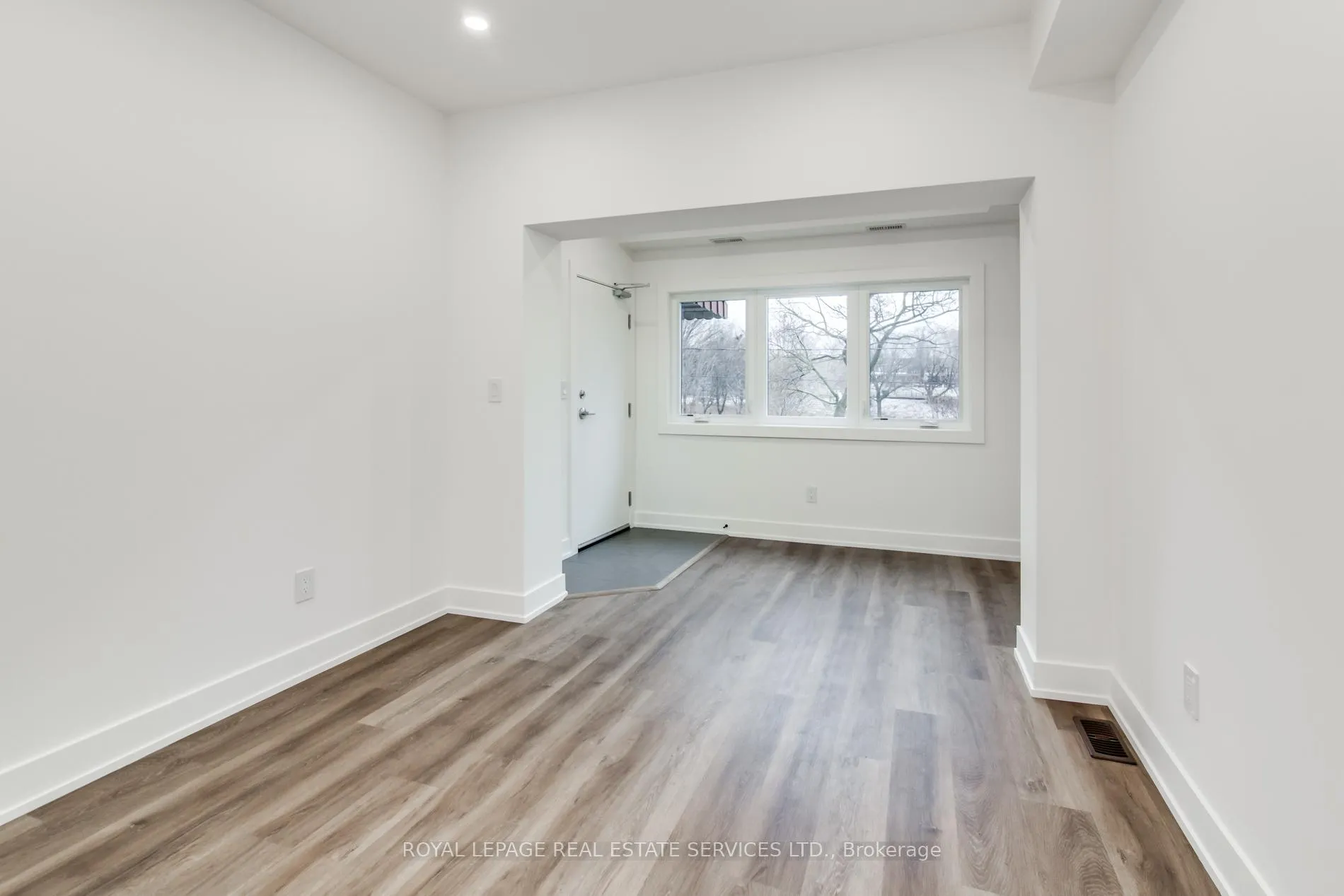 Photo 8 of Unit M, 716 Logan Avenue, Toronto, North Riverdale — HOMEH