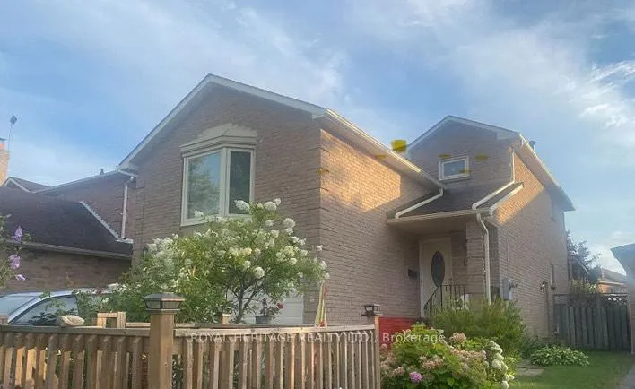 Photo 1 of 8 Ryecliffe Court, Scarborough, Rouge — HOMEH