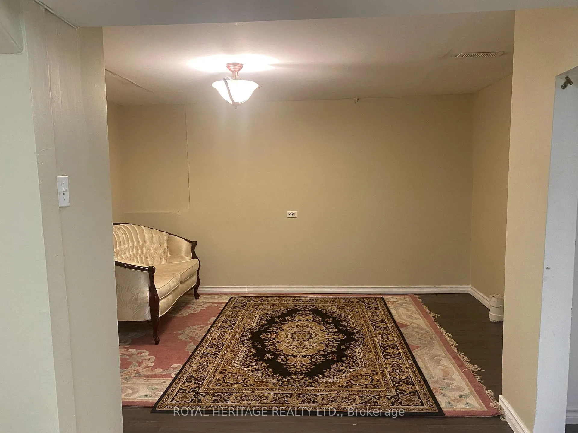 Photo 11 of 8 Ryecliffe Court, Scarborough, Rouge — HOMEH