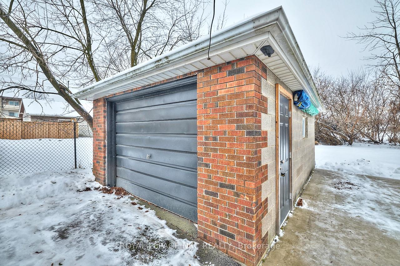 Photo 3 of 43 Cunningham Street, Thorold, Thorold Downtown — HOMEH