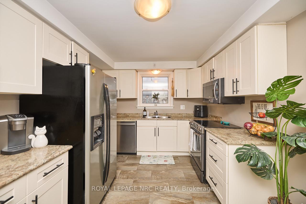 Photo 17 of 43 Cunningham Street, Thorold, Thorold Downtown — HOMEH