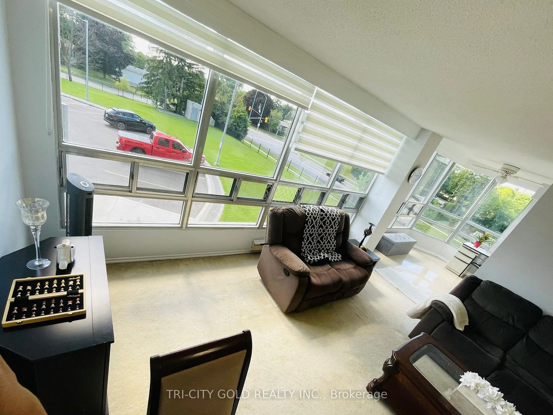 Photo 9 of Unit 208, 320 Mill Street S, Brampton, Brampton South — HOMEH