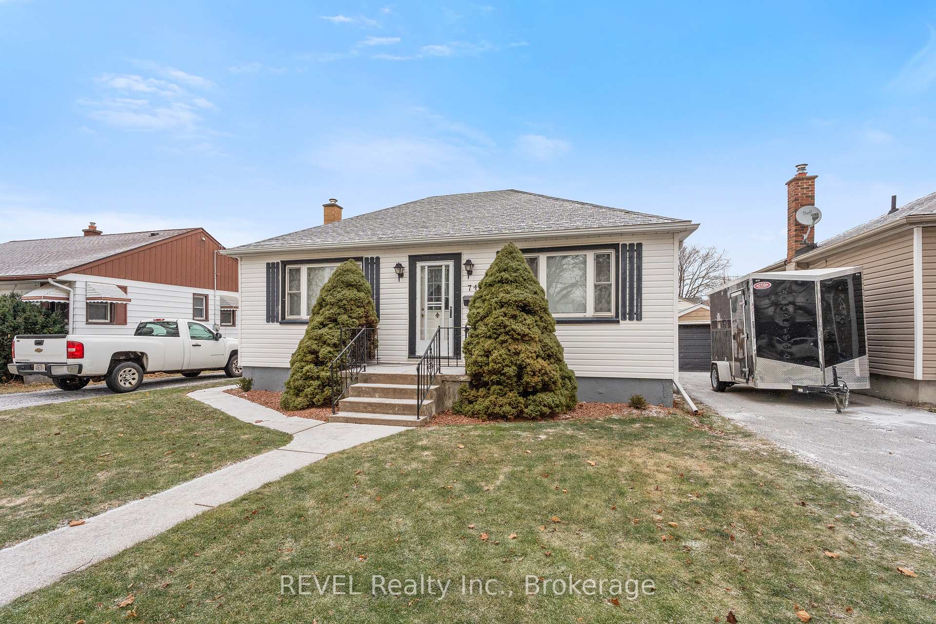 Photo 2 of 74 Albert Street W, Thorold, Thorold Downtown — HOMEH