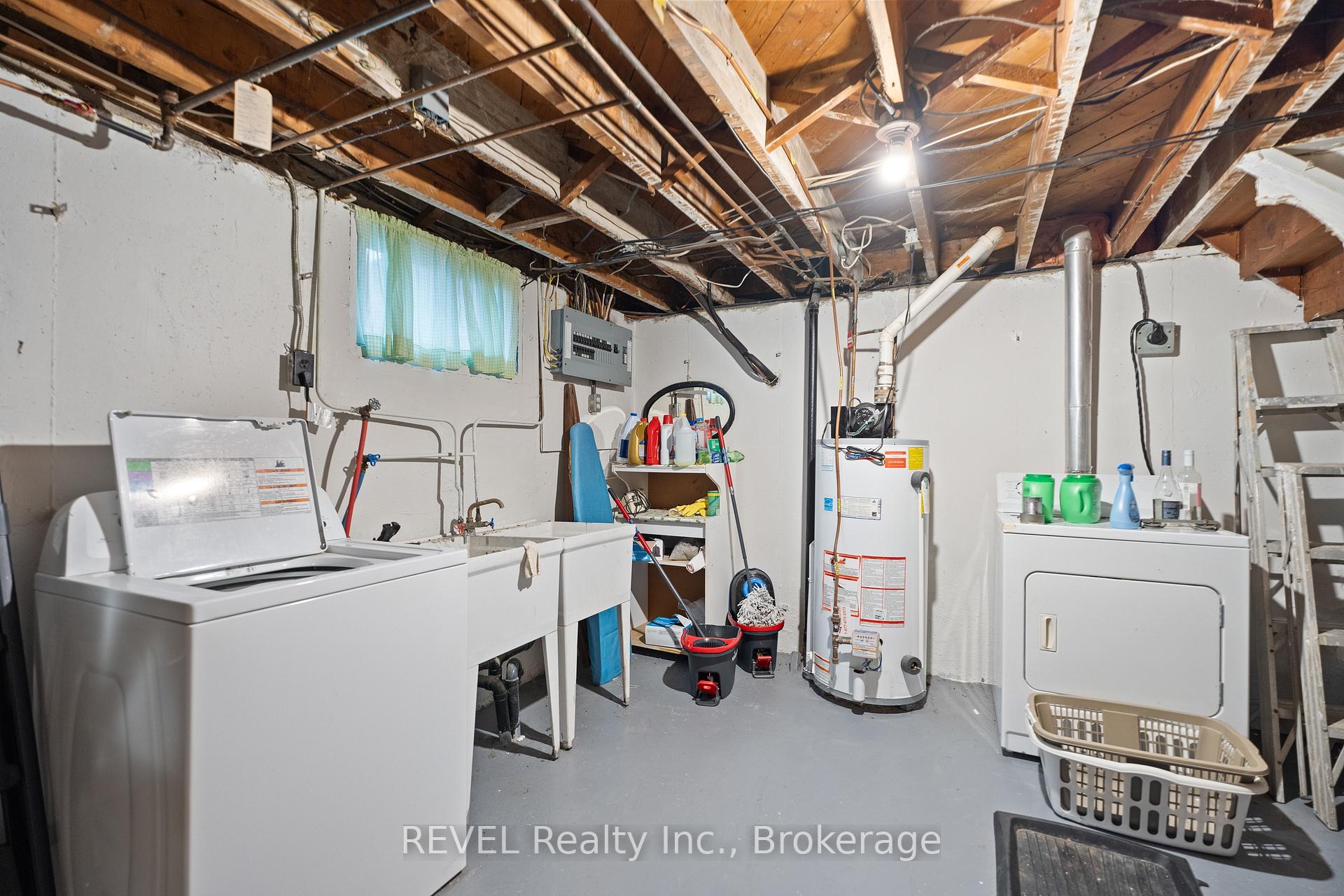 Photo 19 of 74 Albert Street W, Thorold, Thorold Downtown — HOMEH