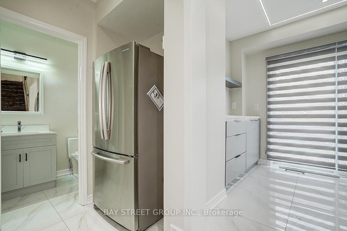 Photo 18 of 34 Hyacinth Crescent, Scarborough, Rouge — HOMEH