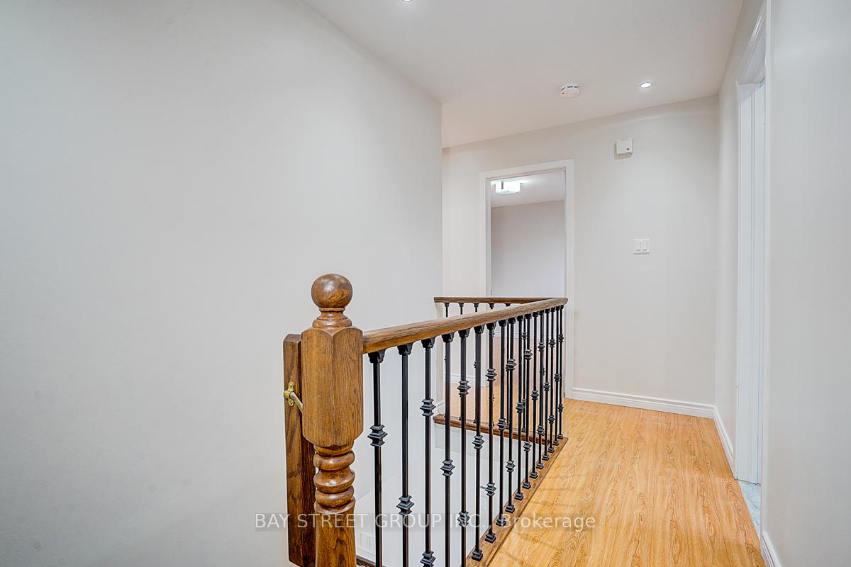 Photo 20 of 34 Hyacinth Crescent, Scarborough, Rouge — HOMEH