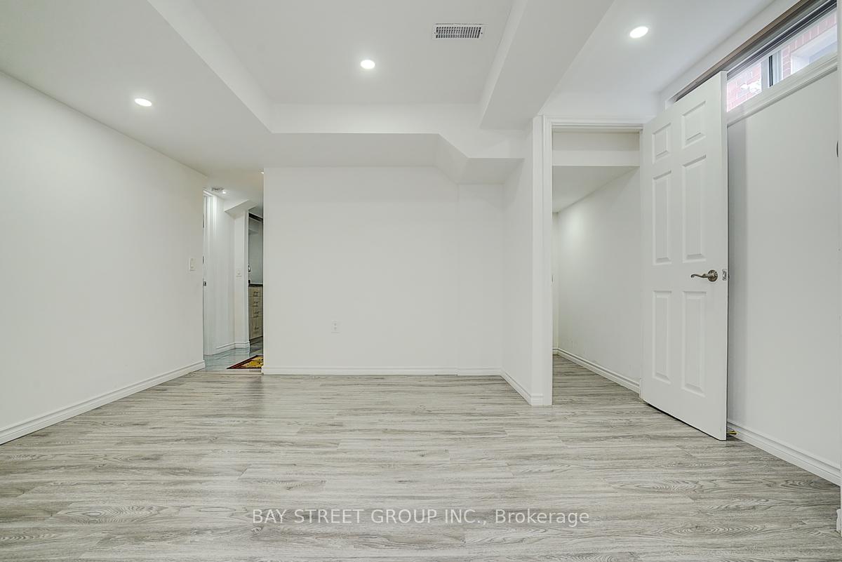 Photo 35 of 34 Hyacinth Crescent, Scarborough, Rouge — HOMEH