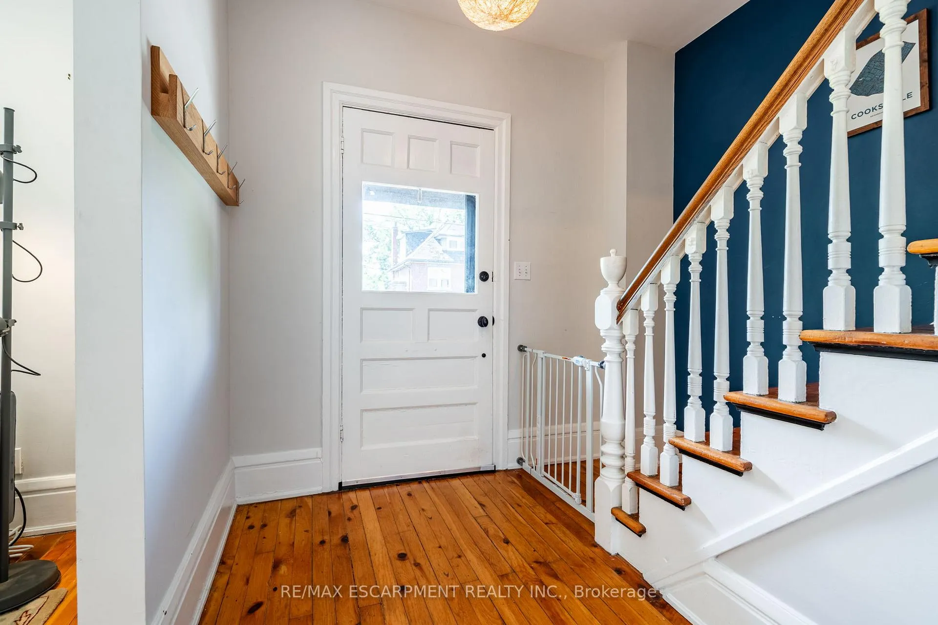 Photo 3 of 35 Mountain Avenue, Hamilton, Kirkendall — HOMEH