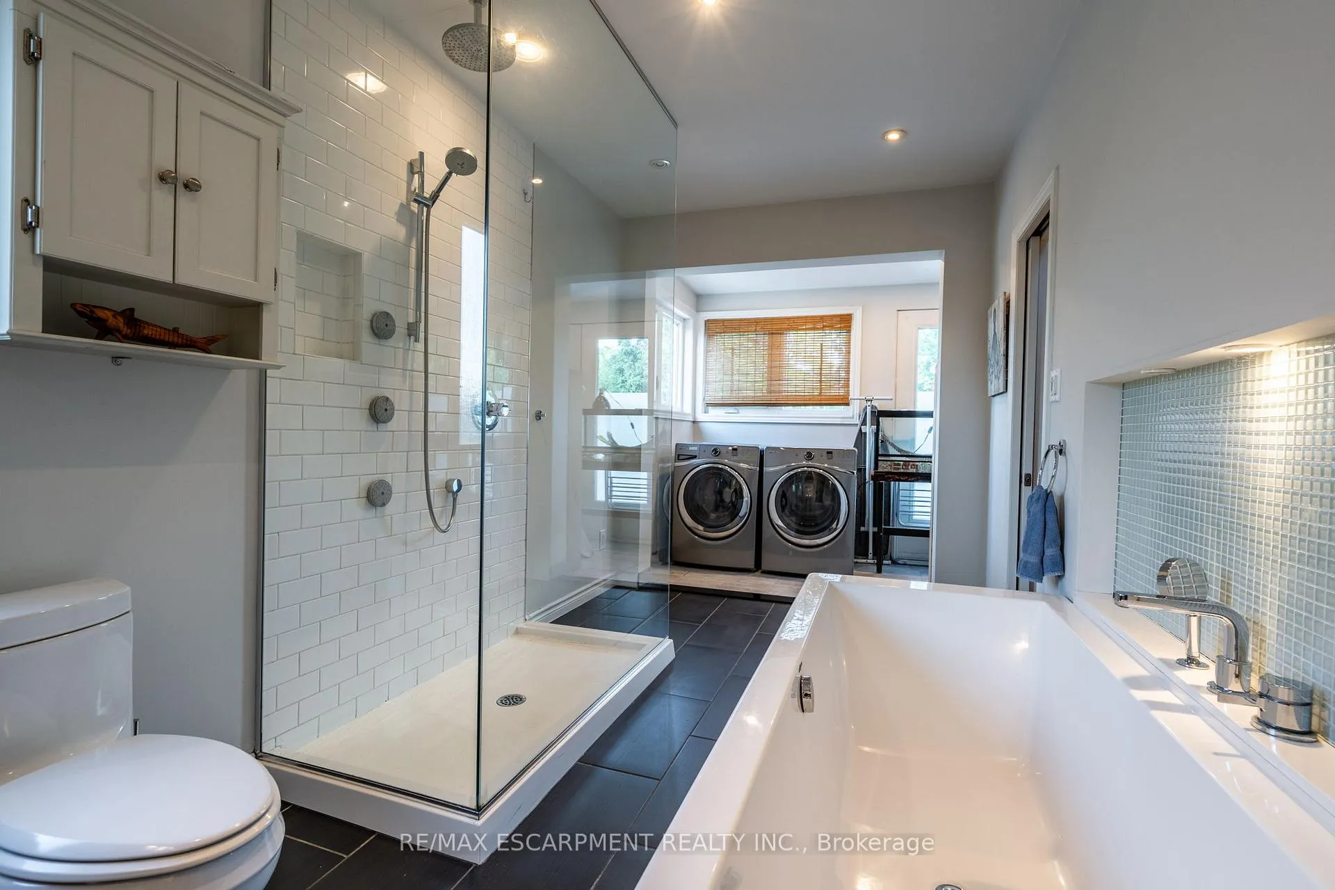Photo 11 of 35 Mountain Avenue, Hamilton, Kirkendall — HOMEH