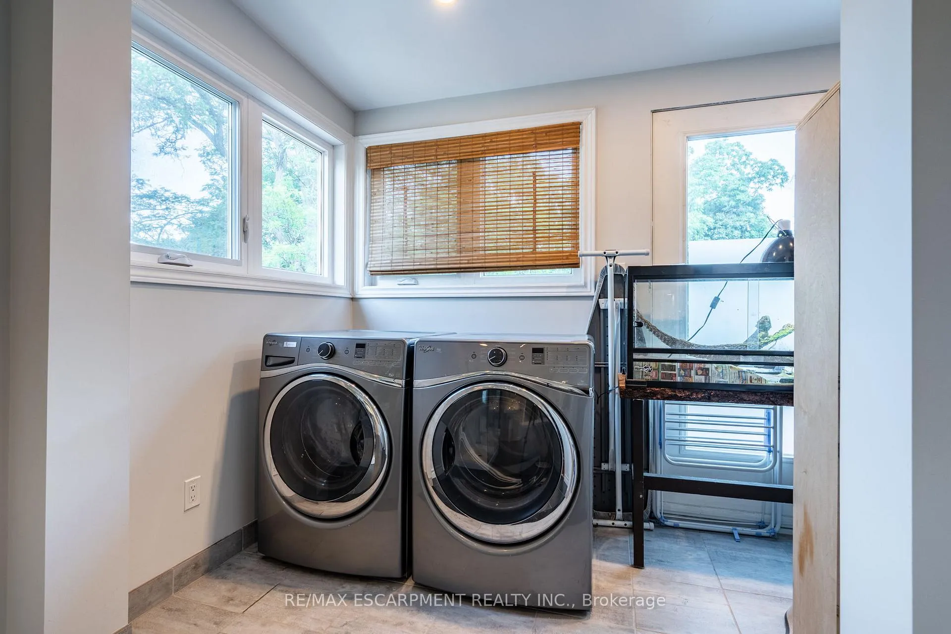 Photo 12 of 35 Mountain Avenue, Hamilton, Kirkendall — HOMEH