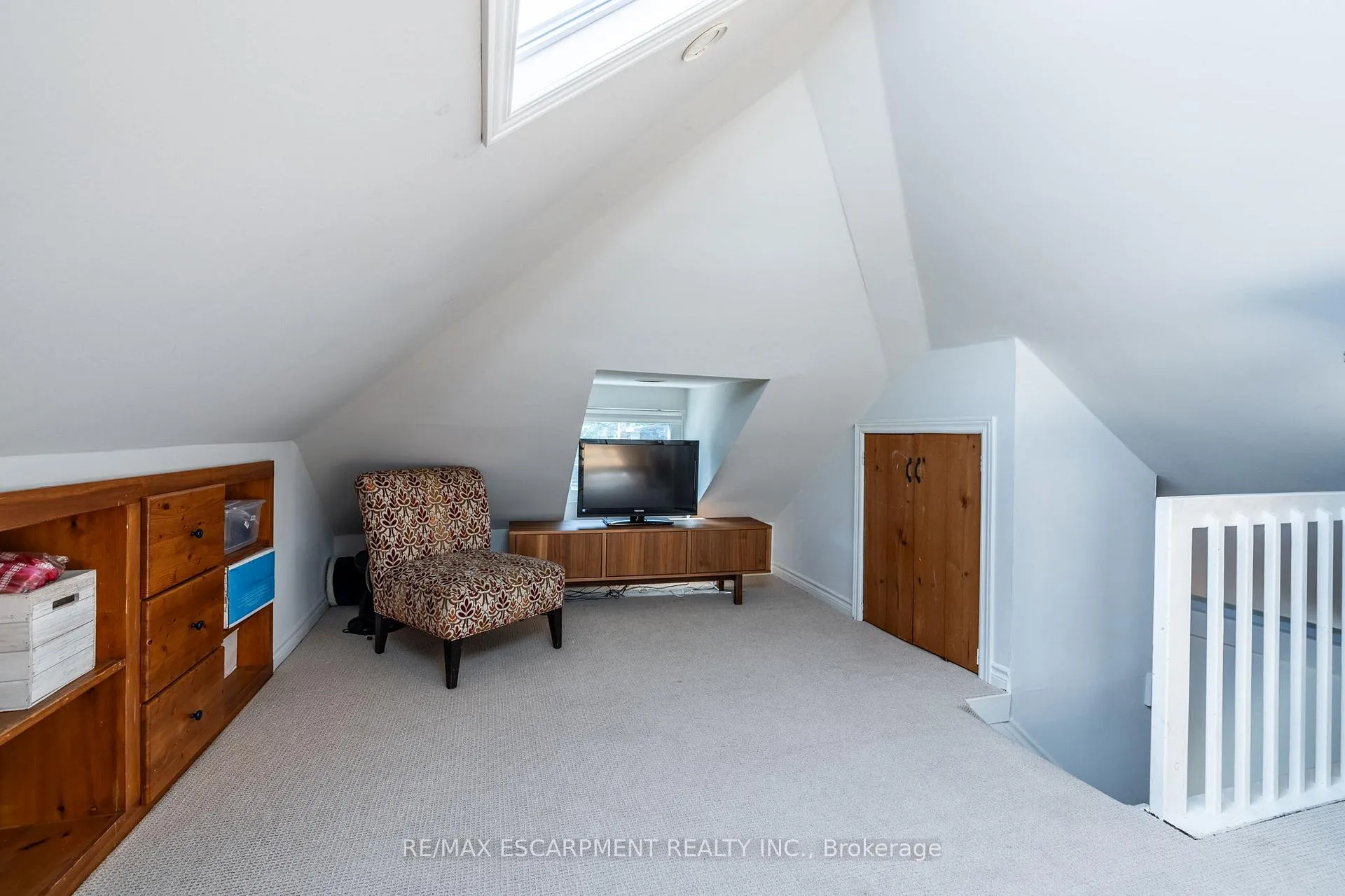 Photo 18 of 35 Mountain Avenue, Hamilton, Kirkendall — HOMEH