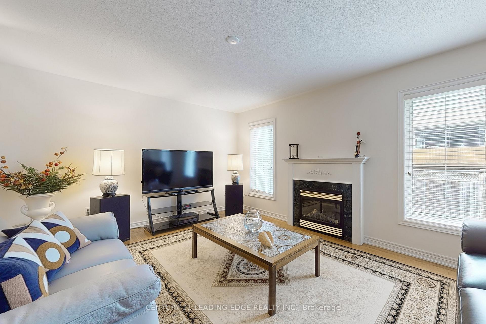 Photo 10 of 25 Solstice Drive, Scarborough, Rouge — HOMEH