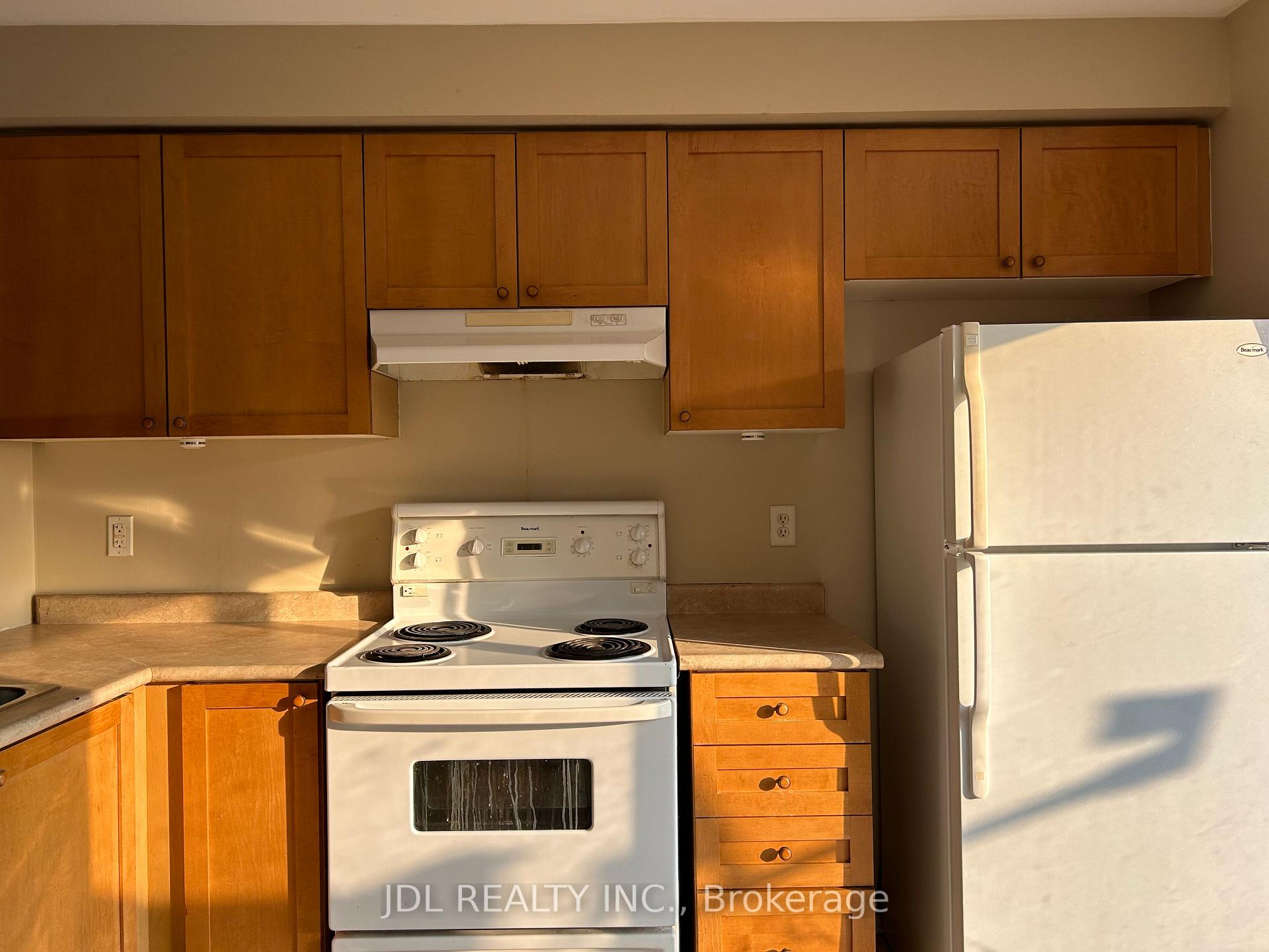 Photo 3 of 233B Rouge River Dr, Scarborough, Rouge — HOMEH