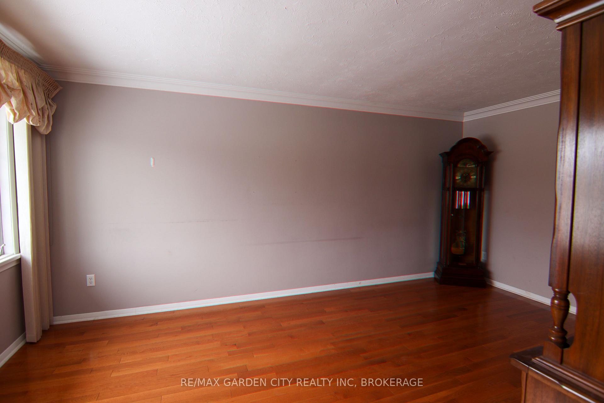 Photo 2 of 97 Collier Road S, Thorold, Confederation Heights — HOMEH