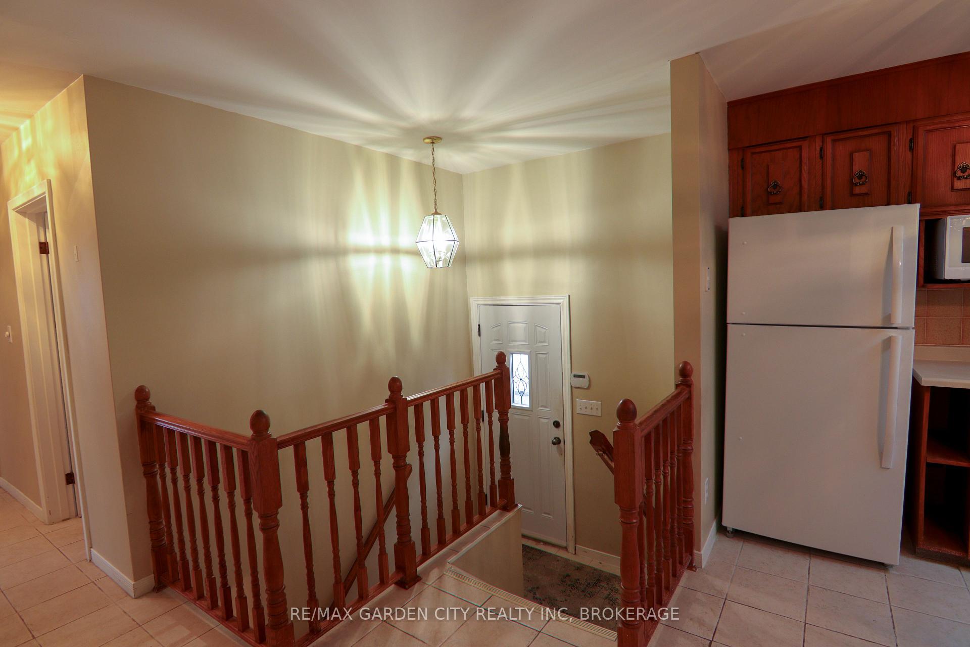 Photo 7 of 97 Collier Road S, Thorold, Confederation Heights — HOMEH