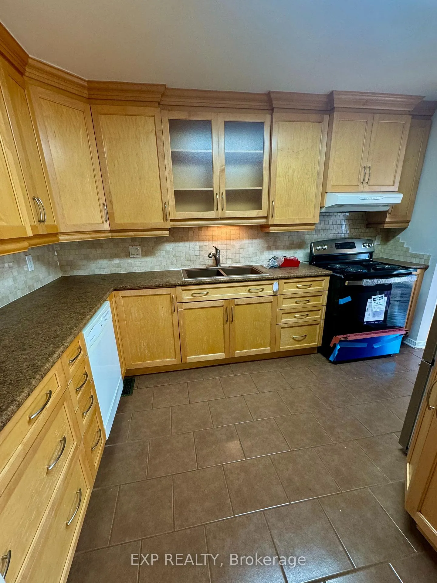 Photo 3 of 1834 Duclos Avenue, Ottawa, Chateauneuf — HOMEH