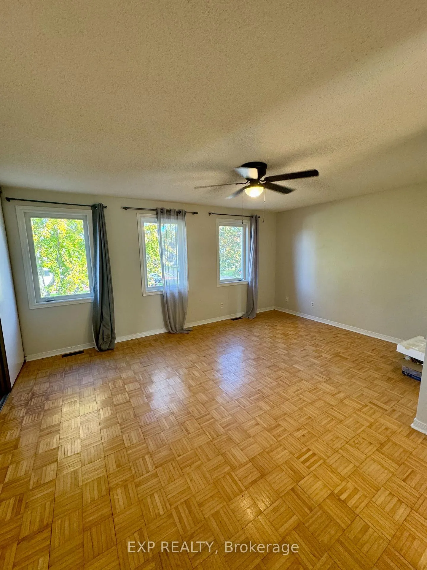 Photo 9 of 1834 Duclos Avenue, Ottawa, Chateauneuf — HOMEH