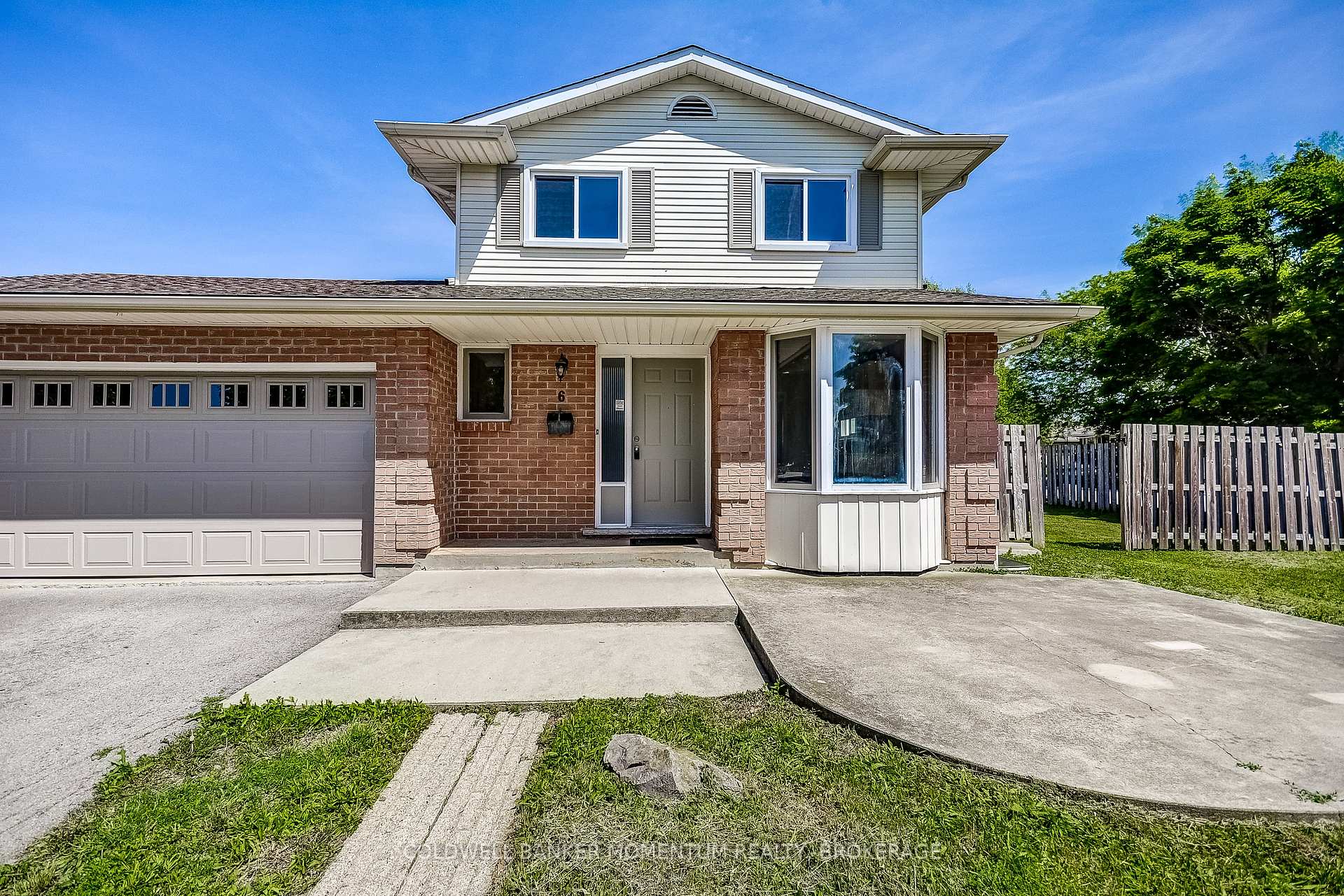 Photo 2 of 6 Conroy Crescent, Thorold, Confederation Heights — HOMEH
